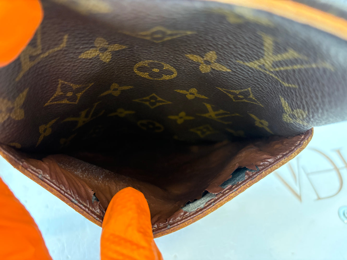 018762 - Louis Vuitton Danube
