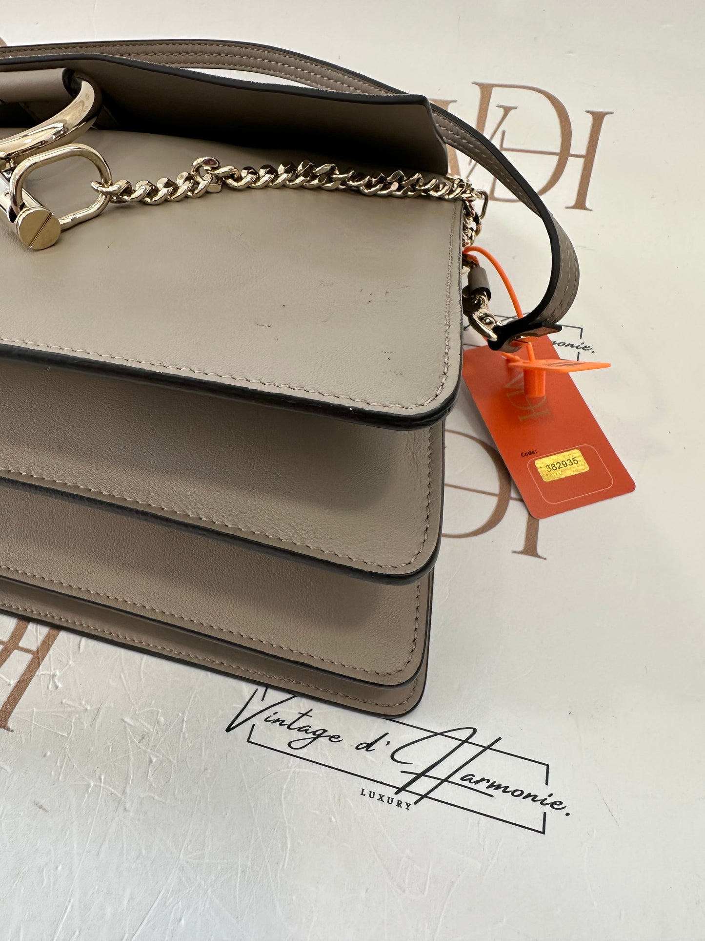 382935 - Chloè Faye