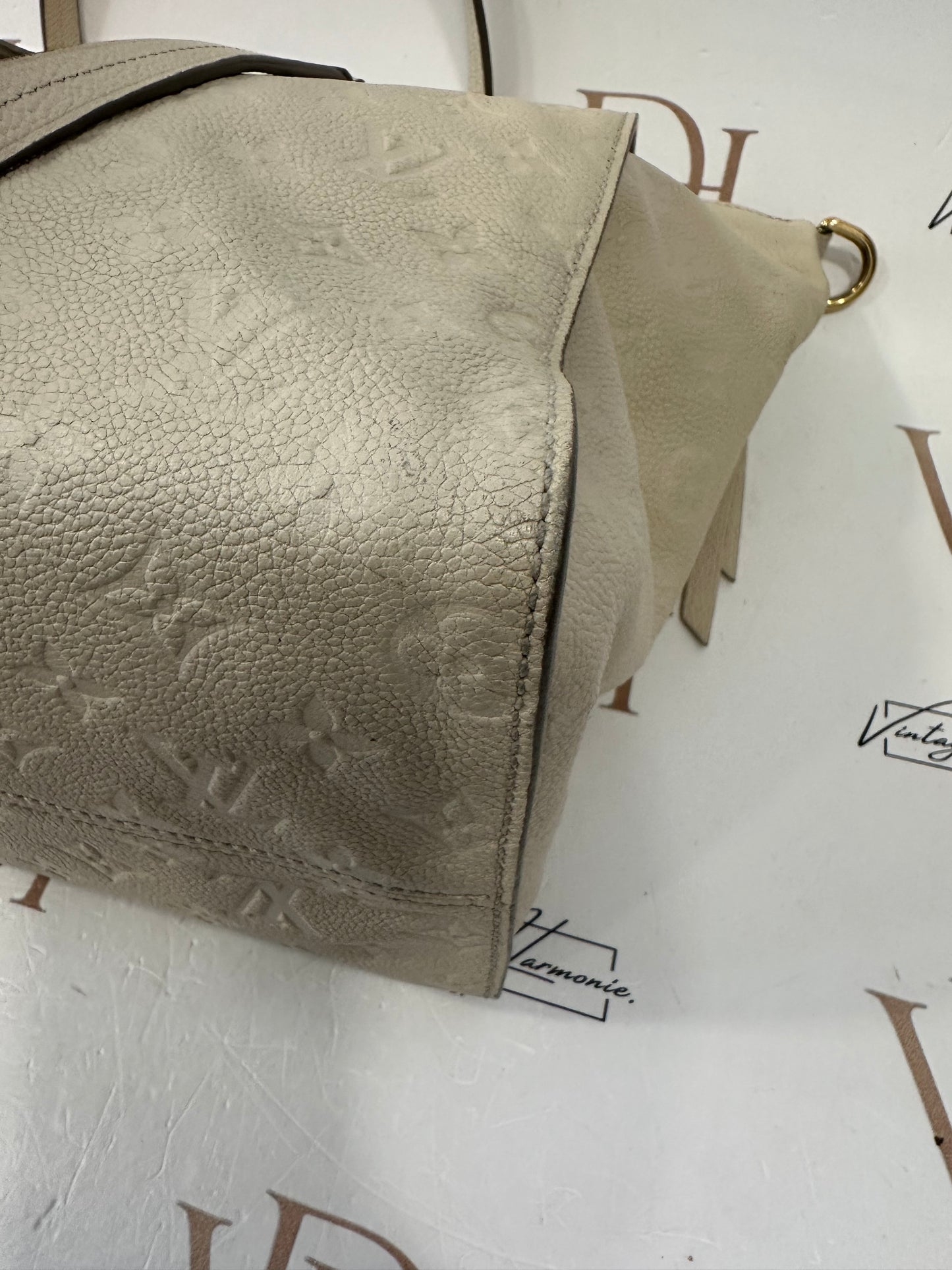 382893 - Louis Vuitton Lumineuse