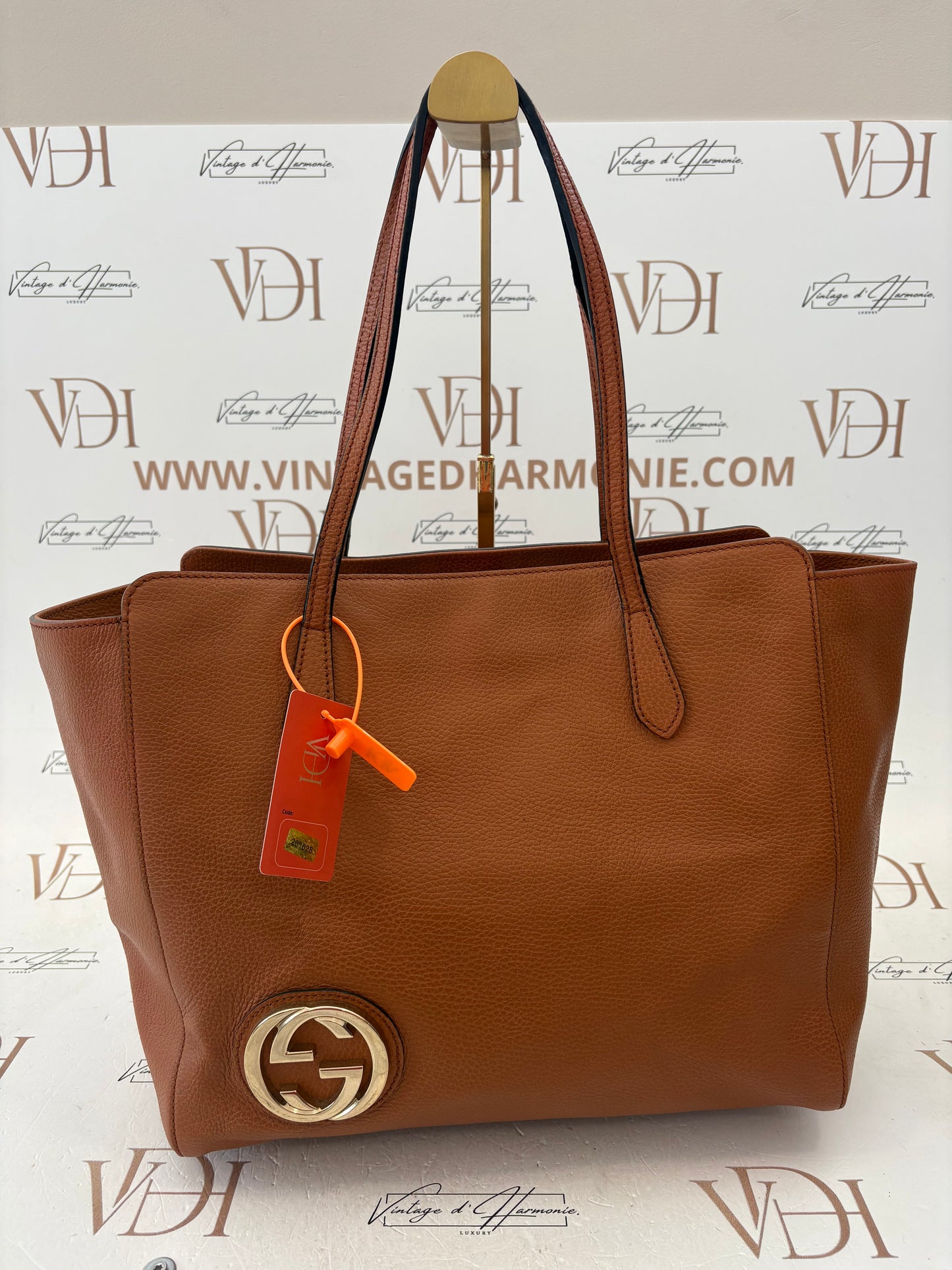 201628 - Gucci Brown