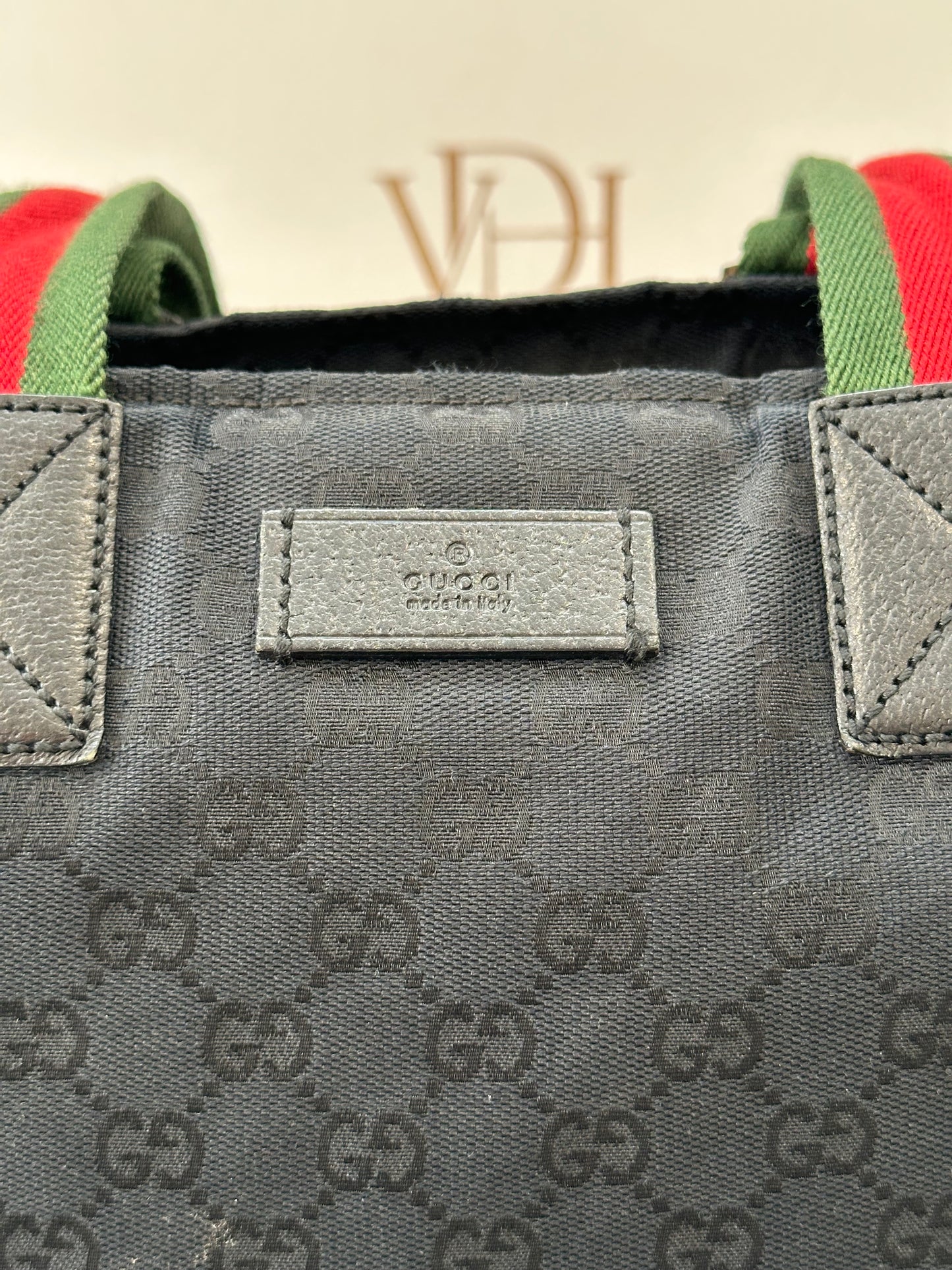 018083 - Gucci Black Canvas
