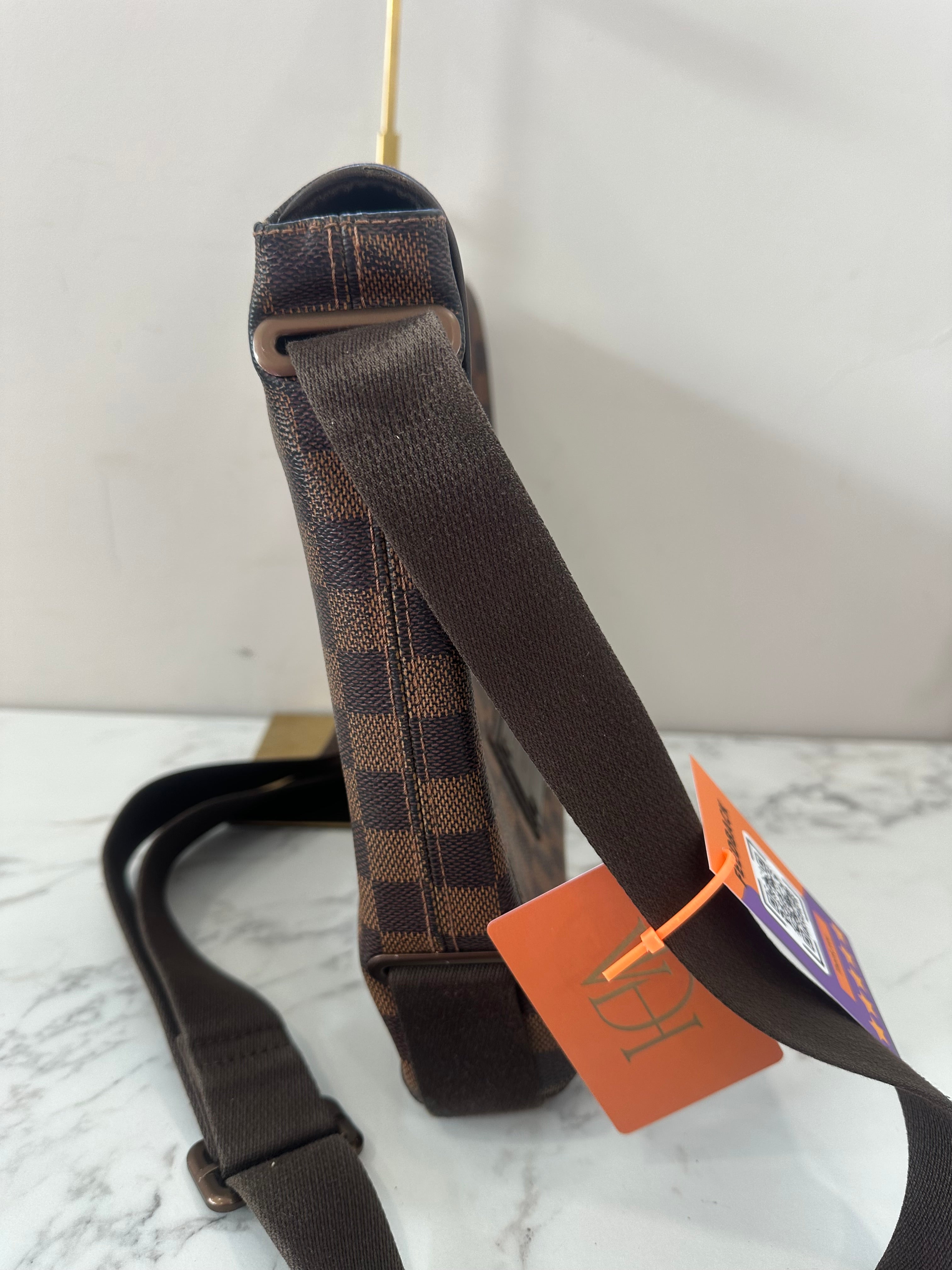 Louis Vuitton Damier Brooklyn MM