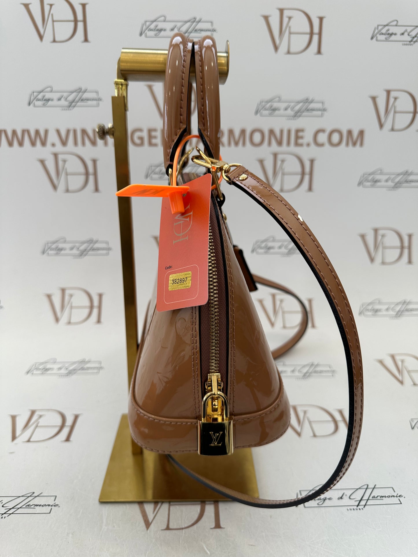 382897 - Louis Vuitton Alma BB Brown