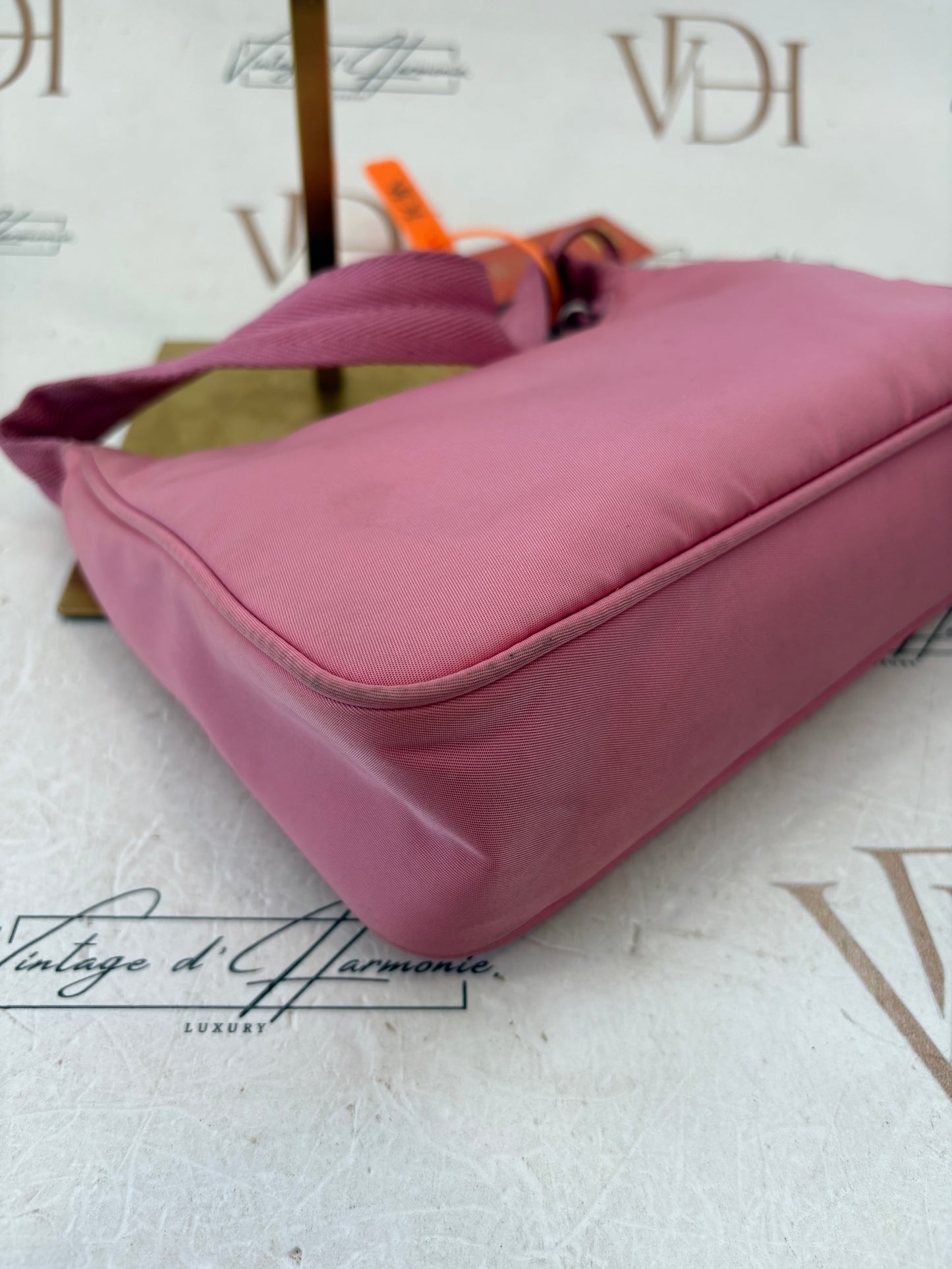 201160 - Prada Re-Edition 2000