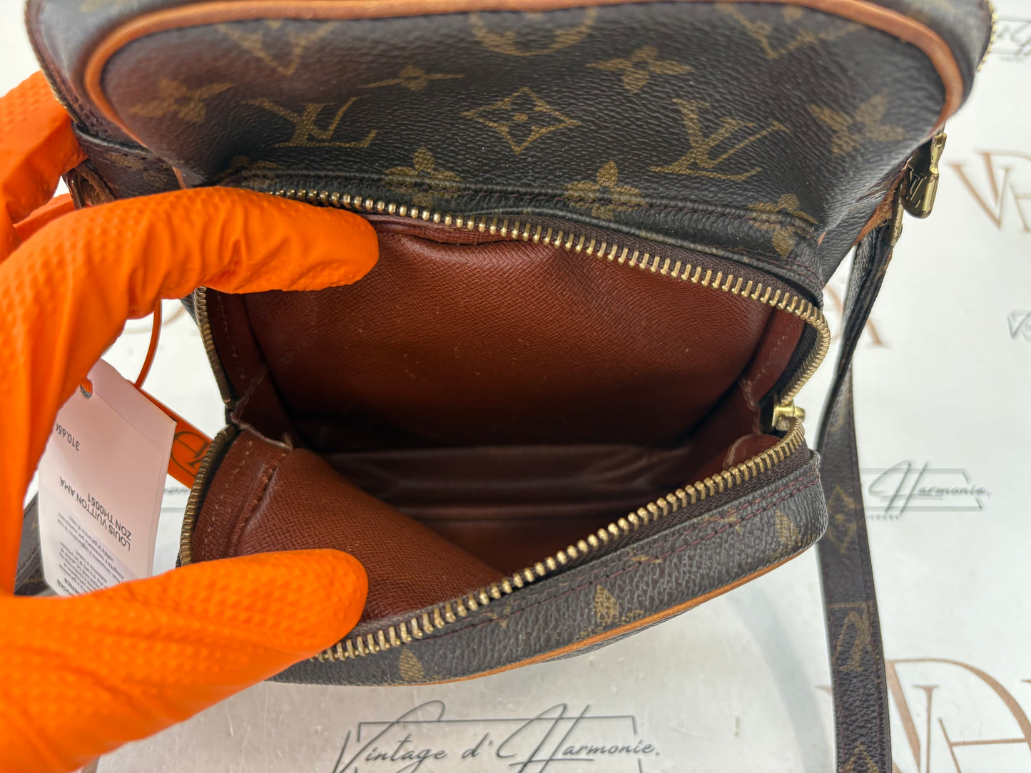 018961 - Louis Vuitton Amazon