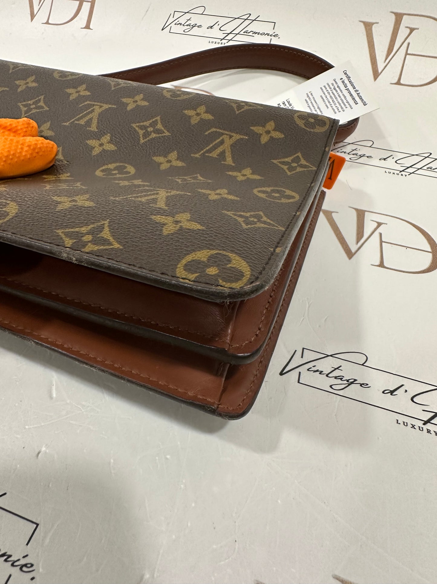 016872 - Louis Vuitton Concorde