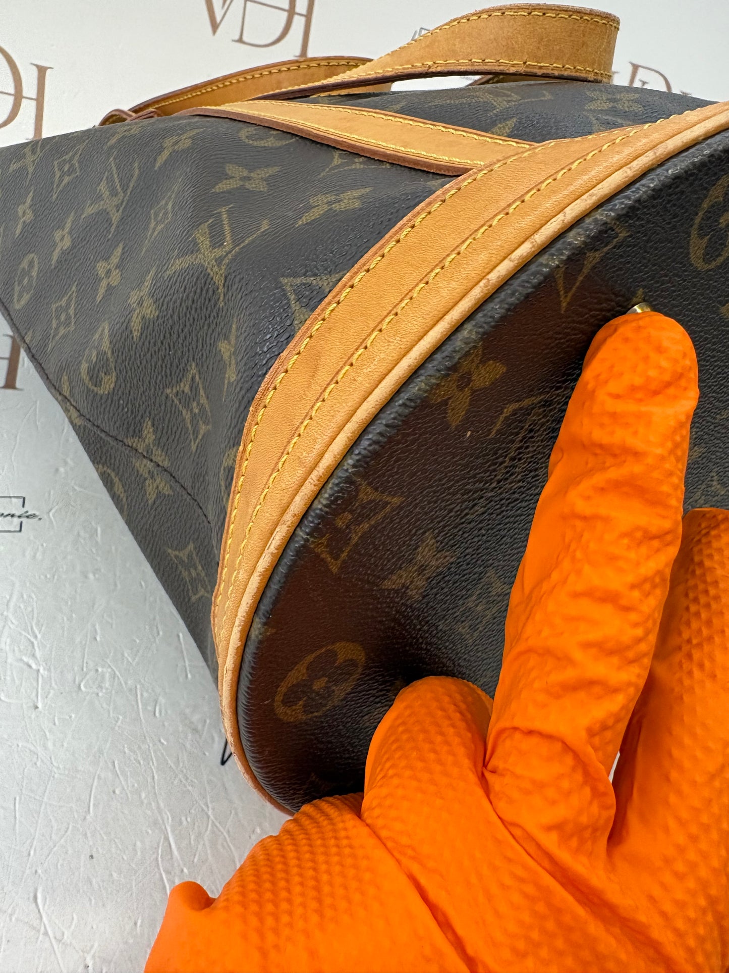 017650 - Louis Vuitton Bucket GM