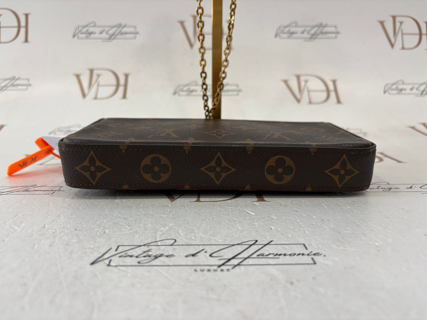 201586 - Louis Vuitton Felicie