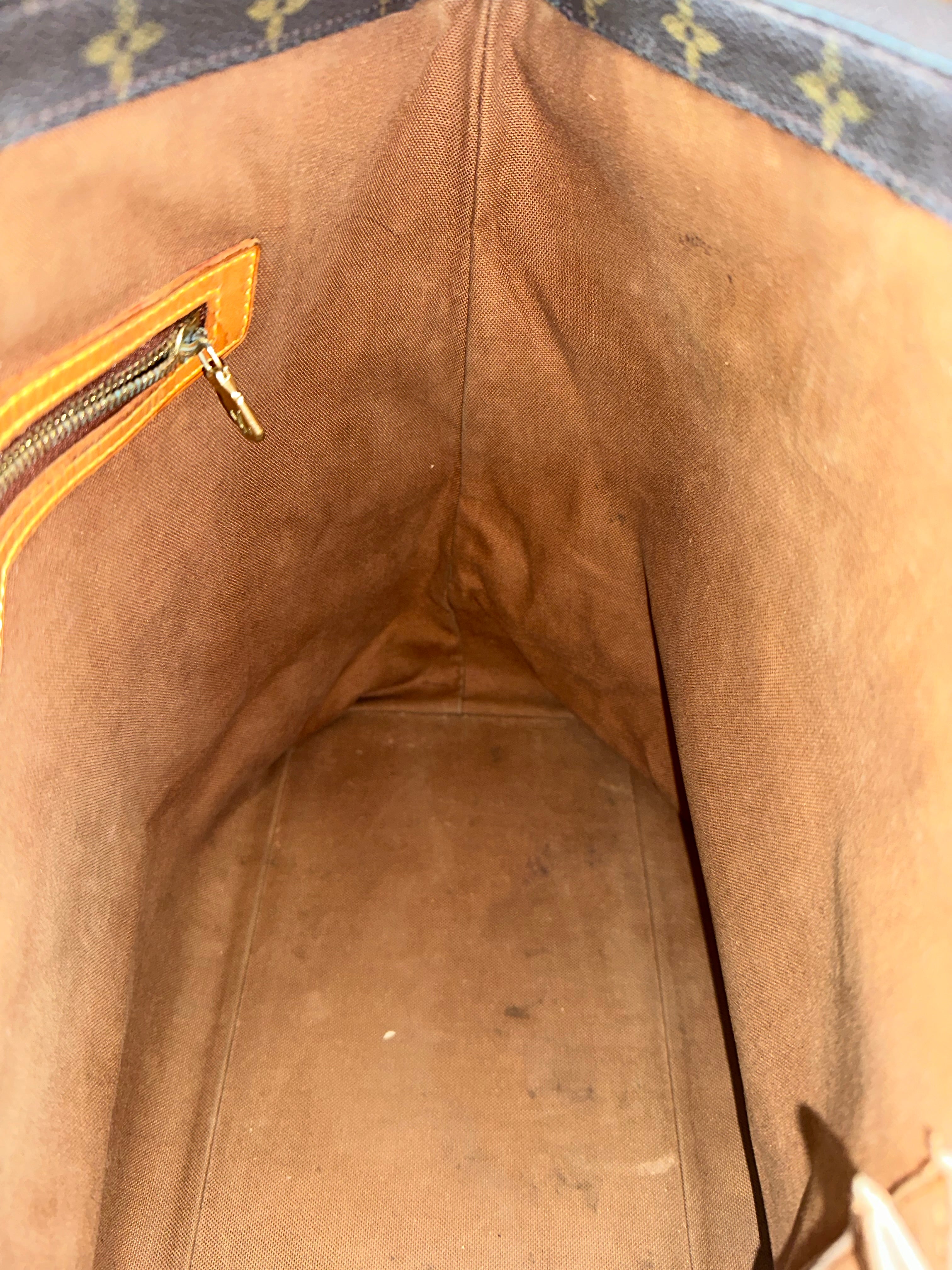 Louis Vuitton Cabas mezzo