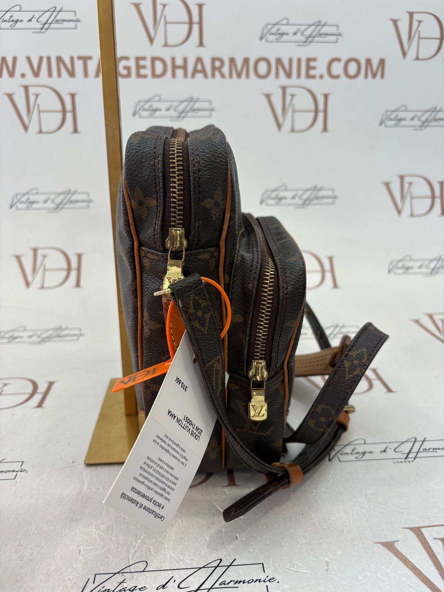 018961 - Louis Vuitton Amazon