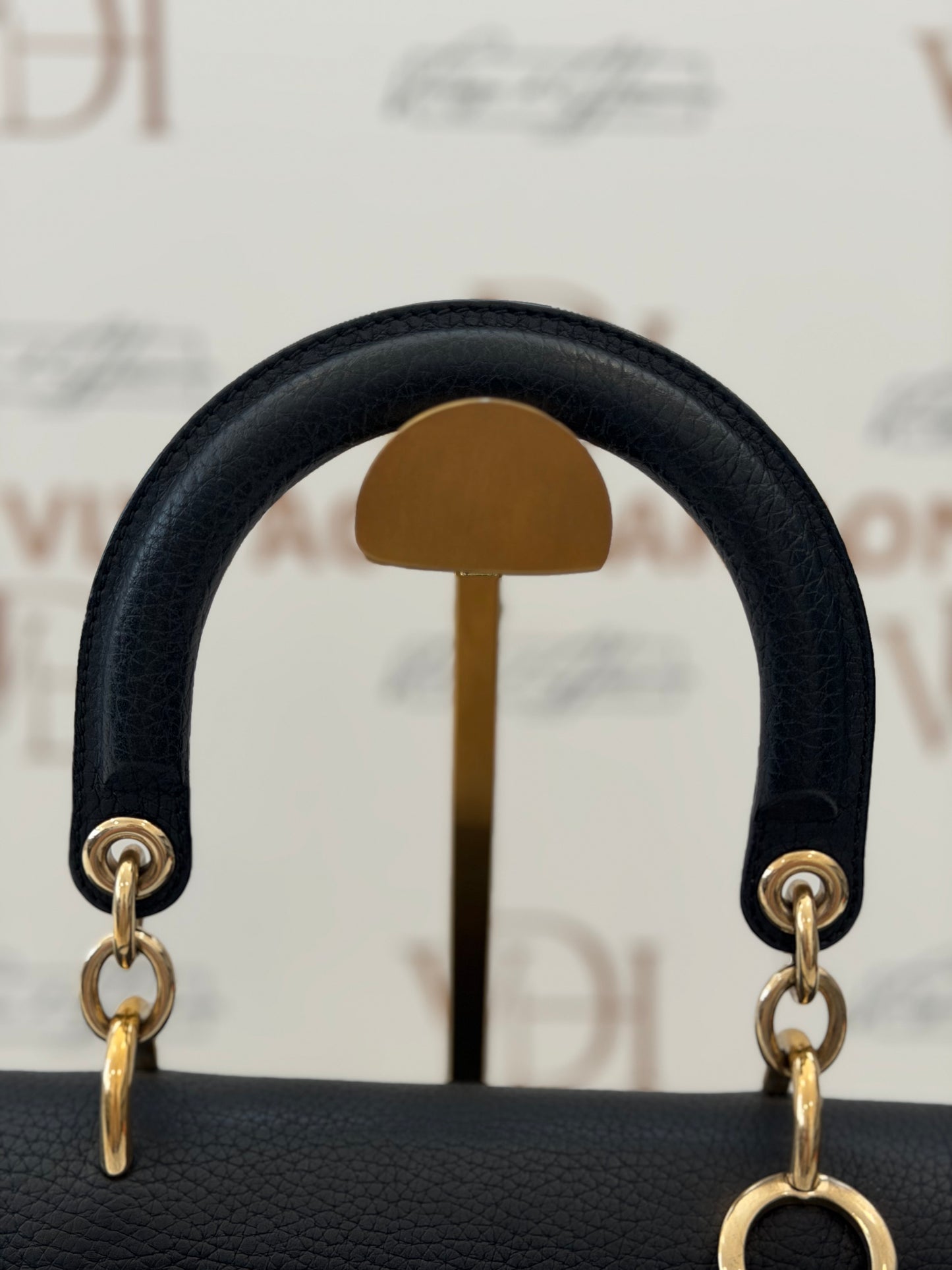 383675-Dior Be