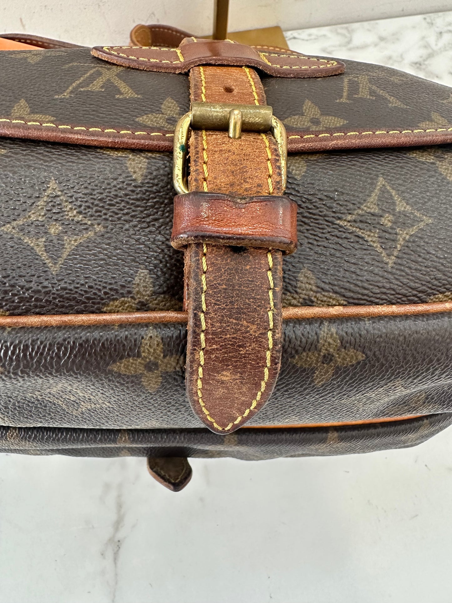 Louis Vuitton Saumur 30