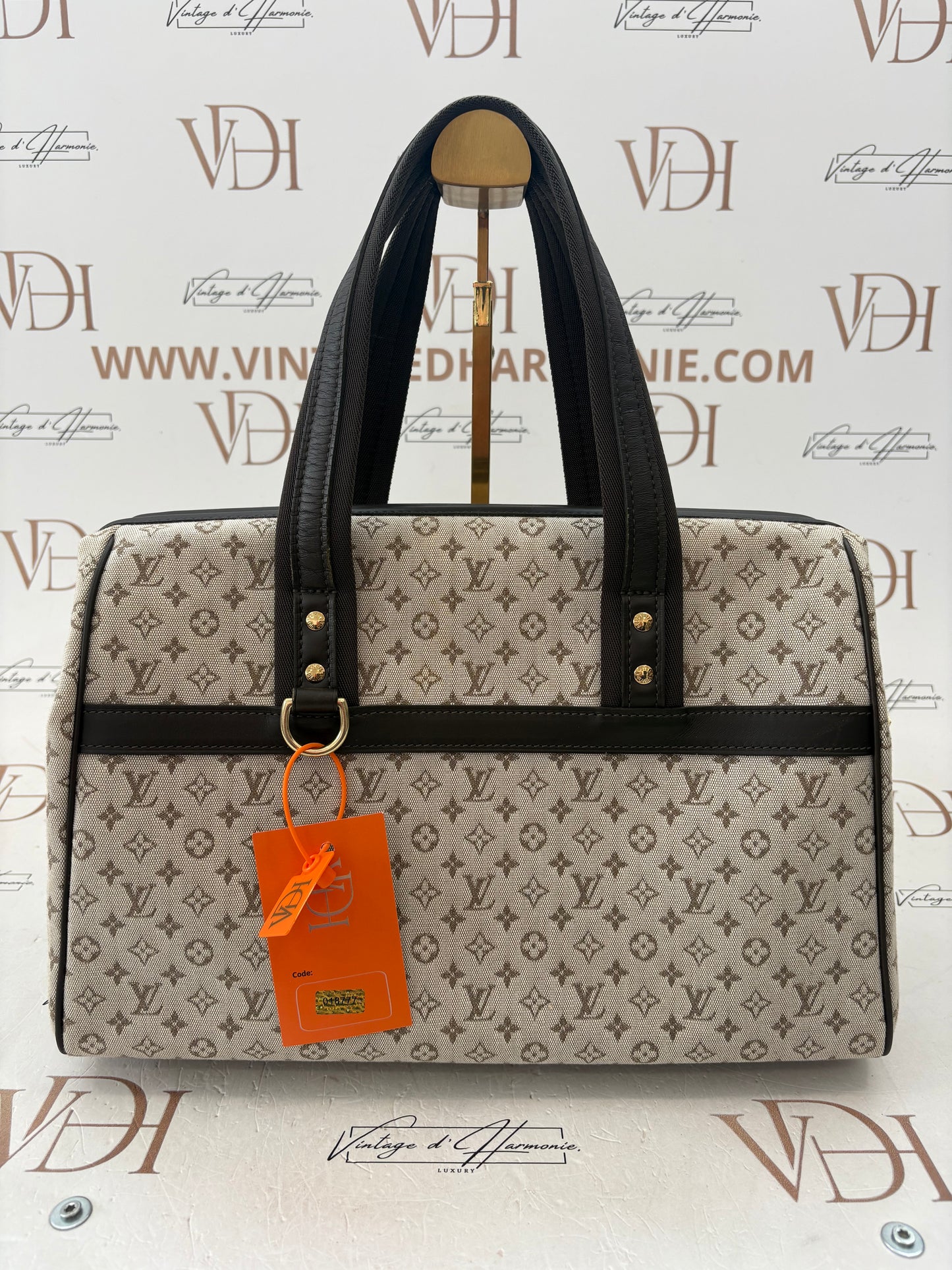 018777 - Louis Vuitton Khaki Mini Josephine GM