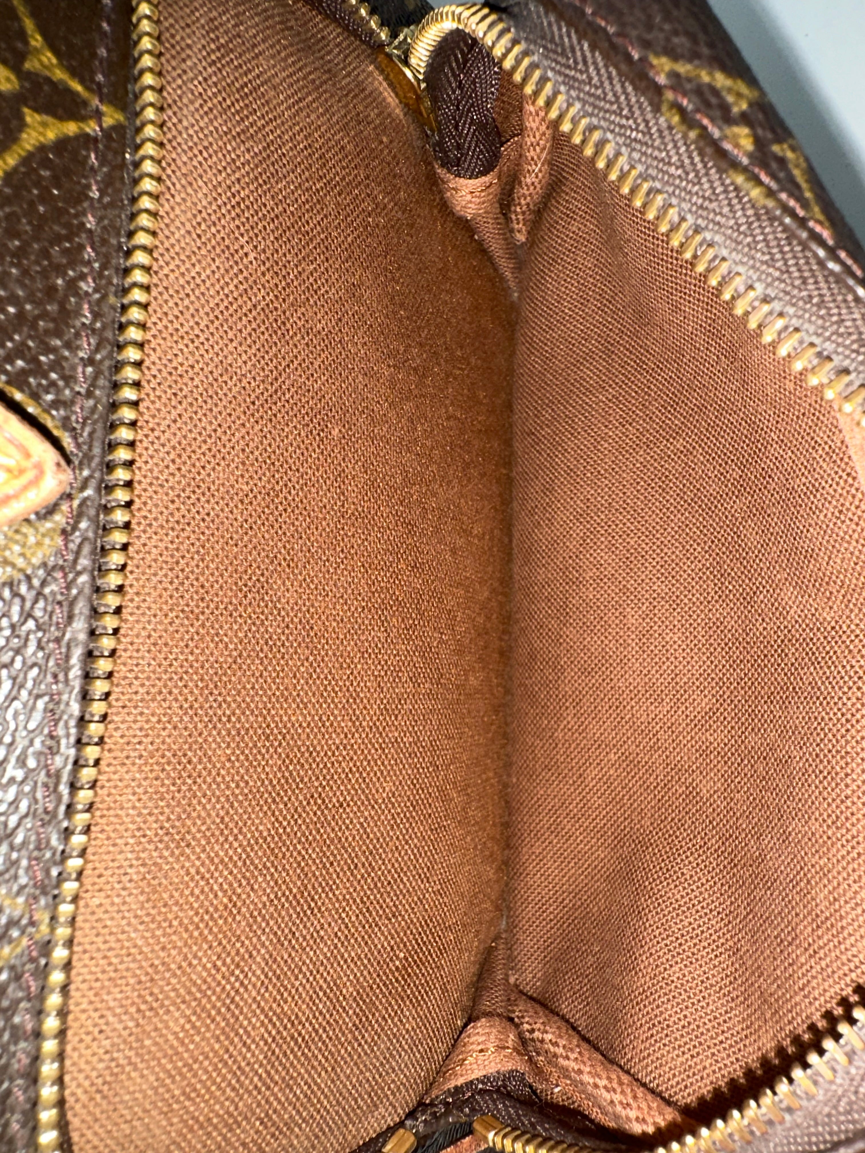 Louis Vuitton Montsouris MM