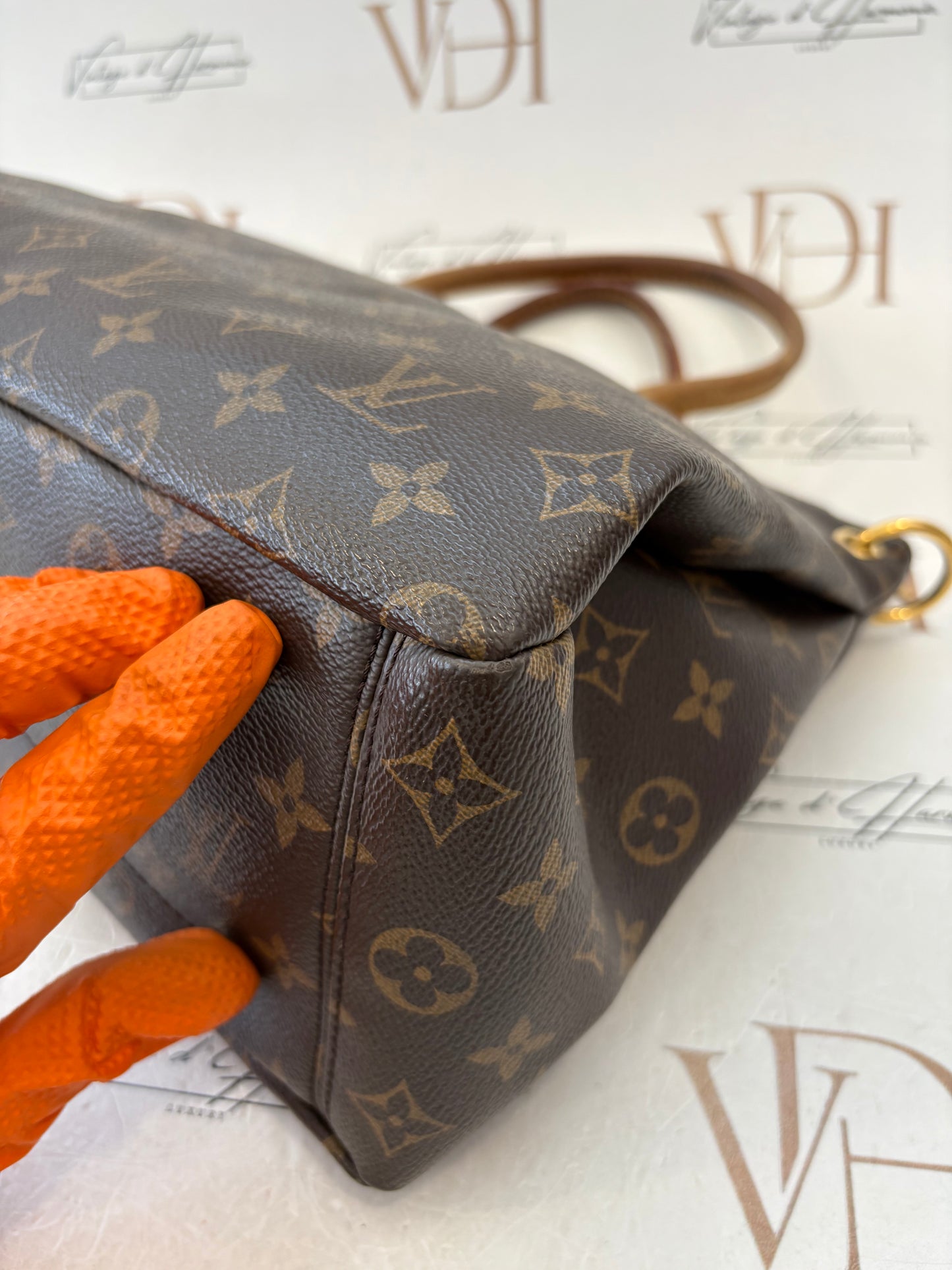 018771 - Louis Vuitton Pallas