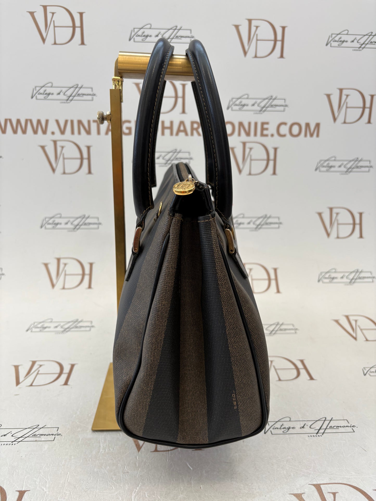 018967 - Fendi Pequin