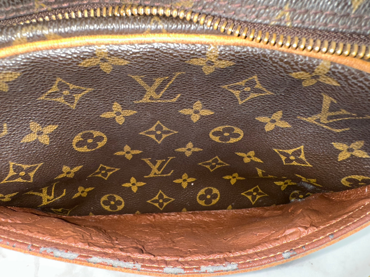 Louis Vuitton Trocadero 24