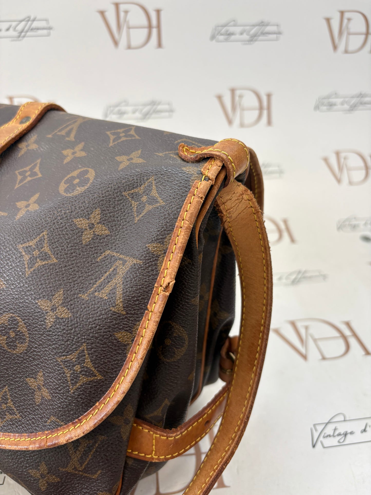 018283 - Louis Vuitton Saumur 30
