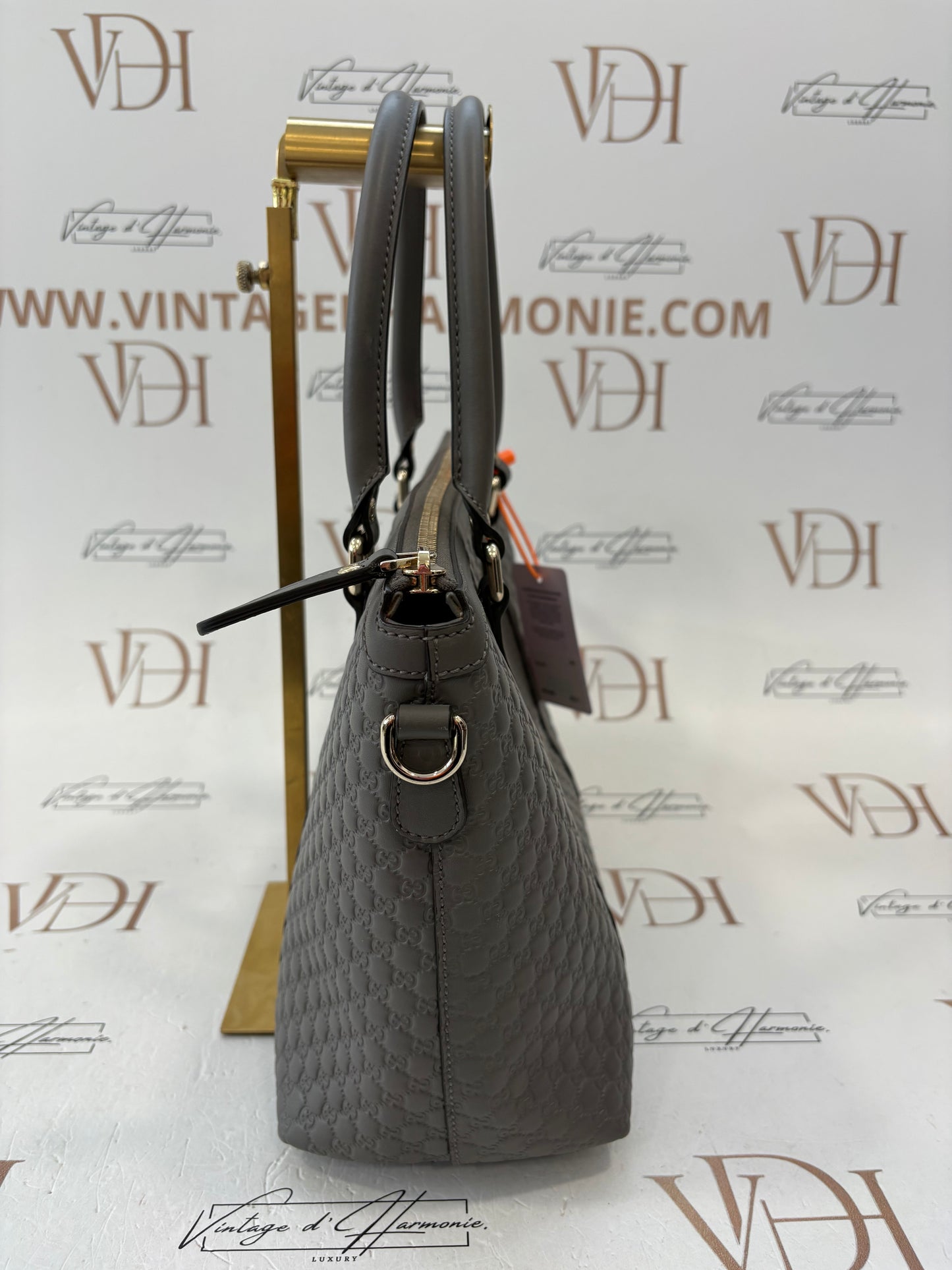 383685 - Gucci Grey