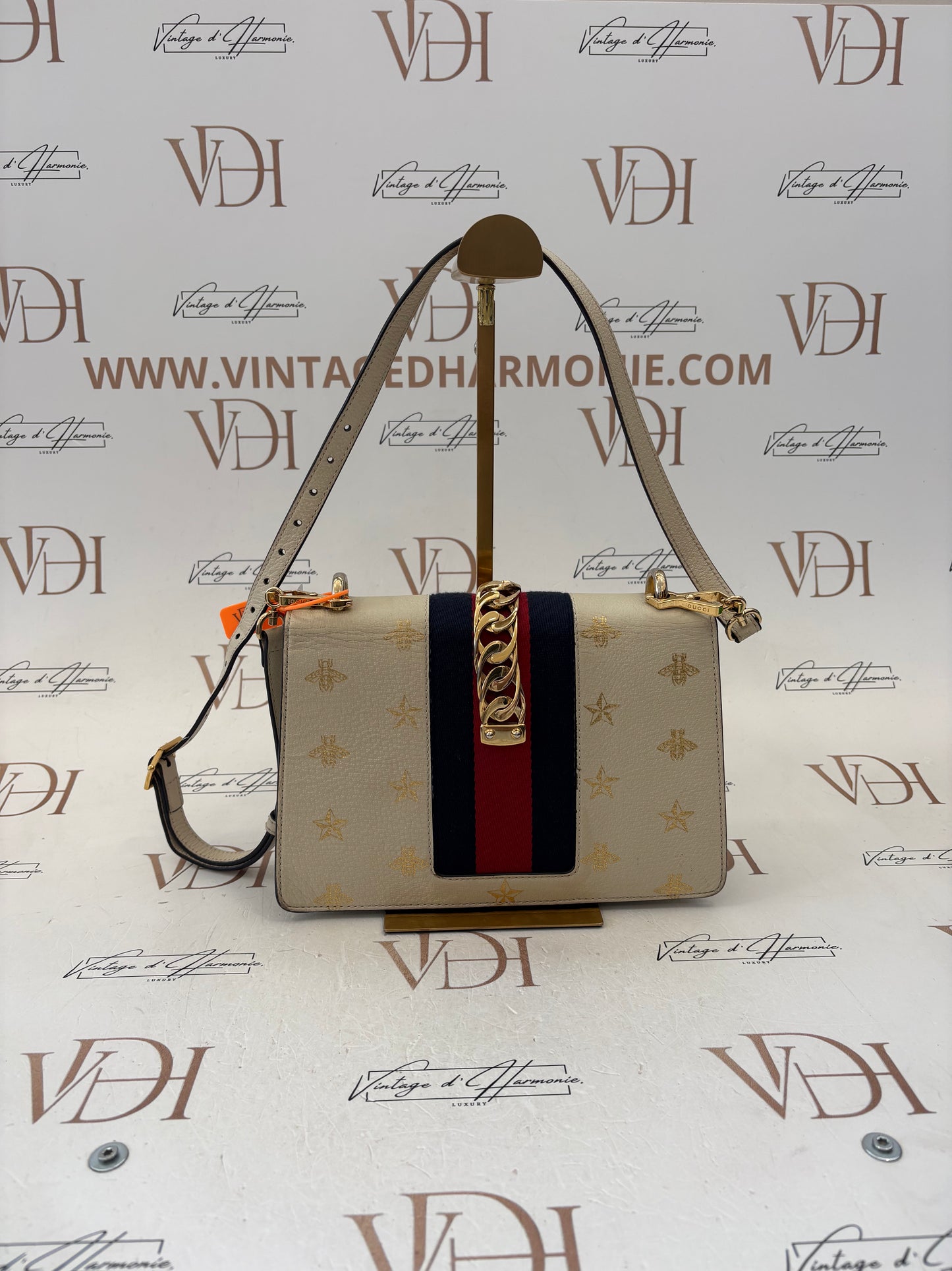 384258 - Gucci