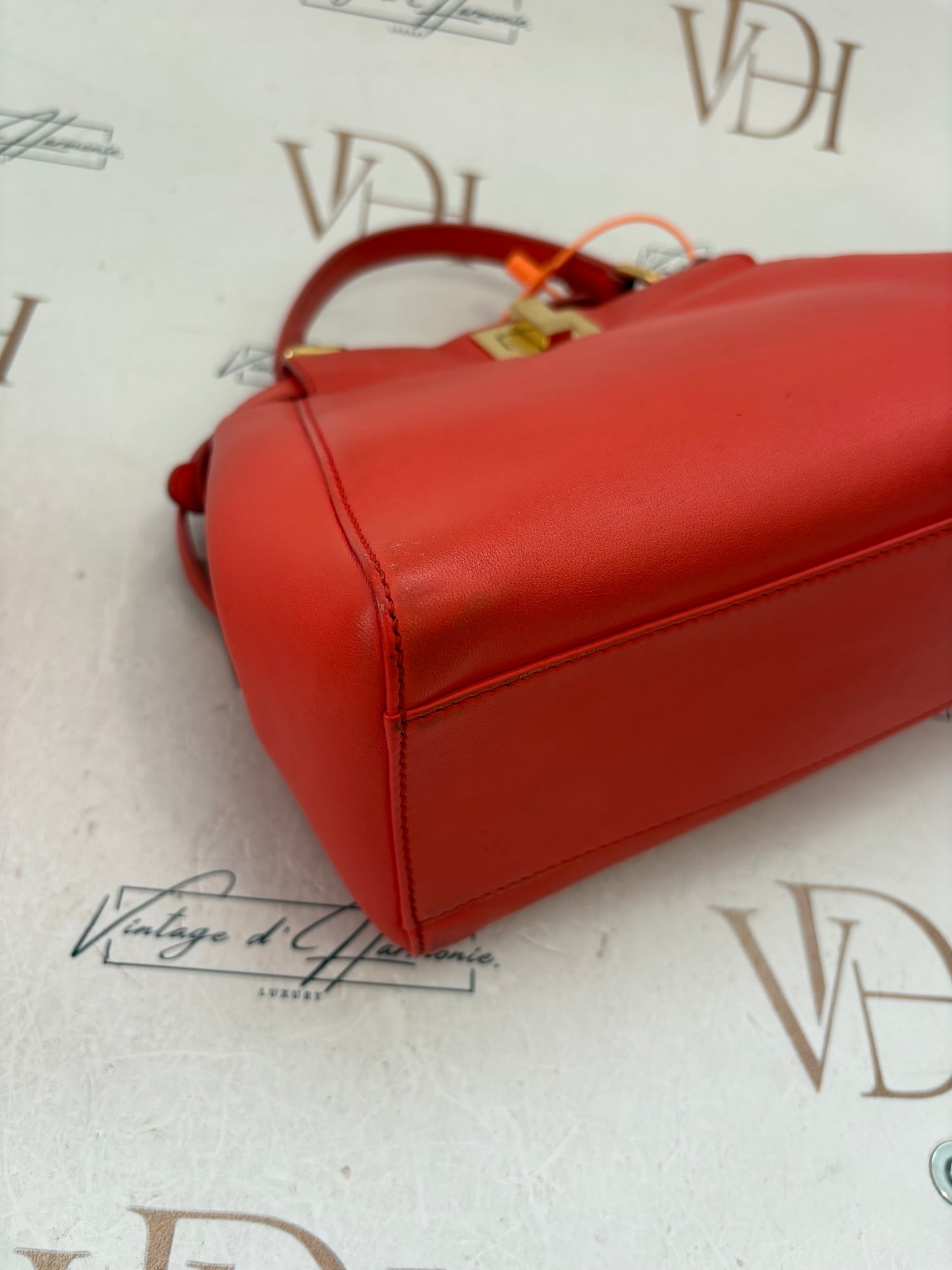200772 - Fendi Peekaboo