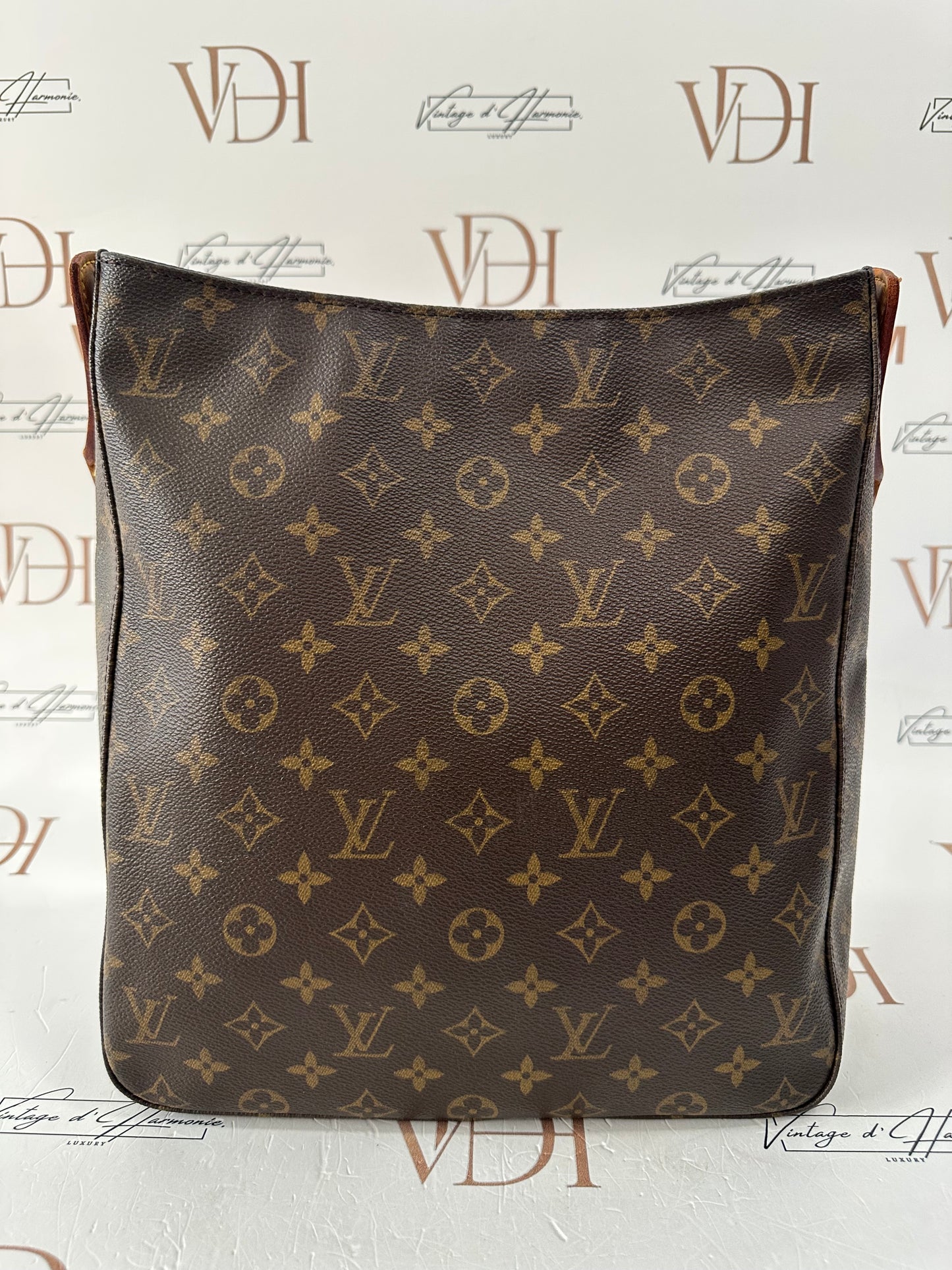 017798 - Louis Vuitton Looping GM