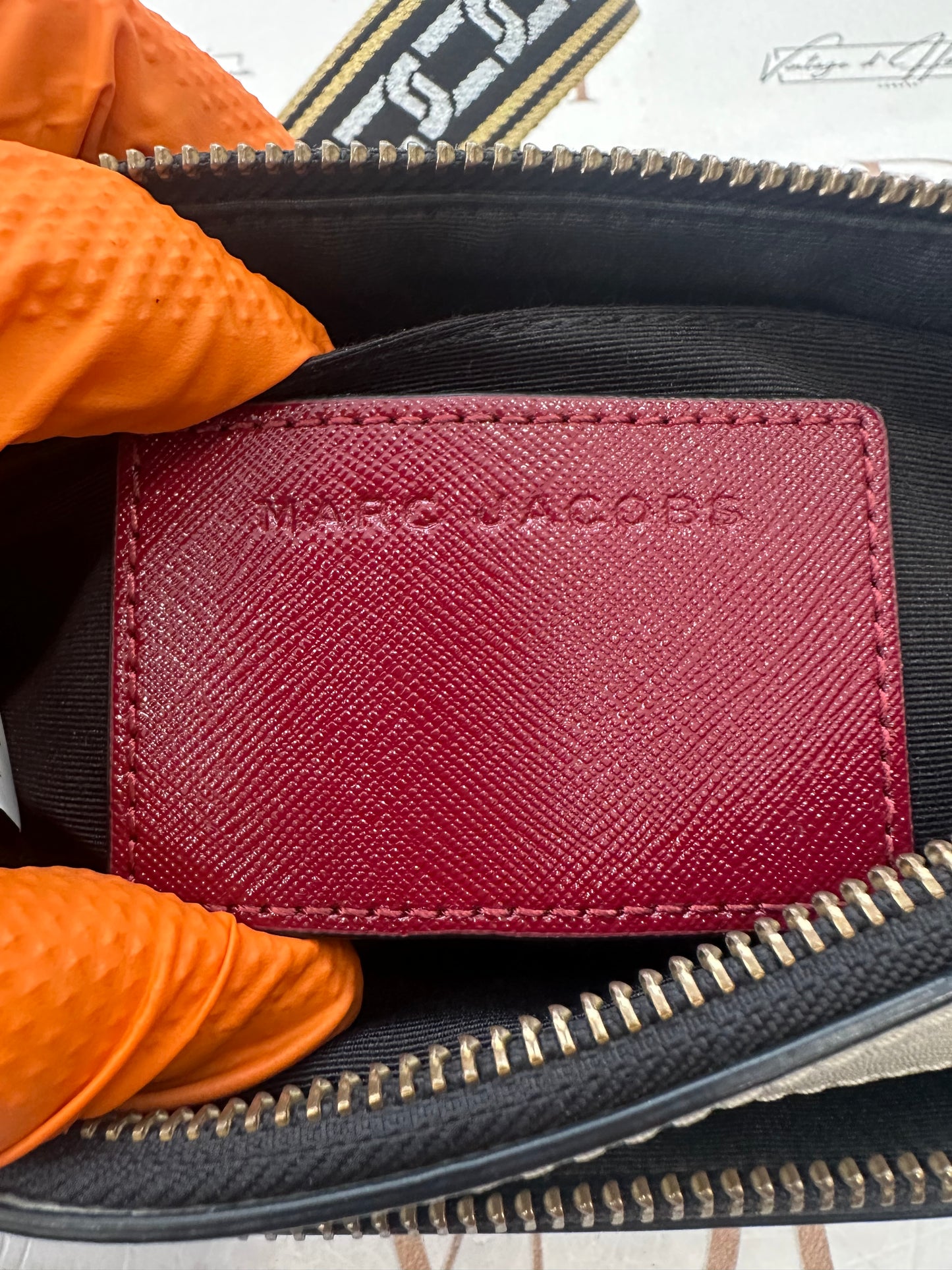 101850 - Marc Jacobs Snapshot