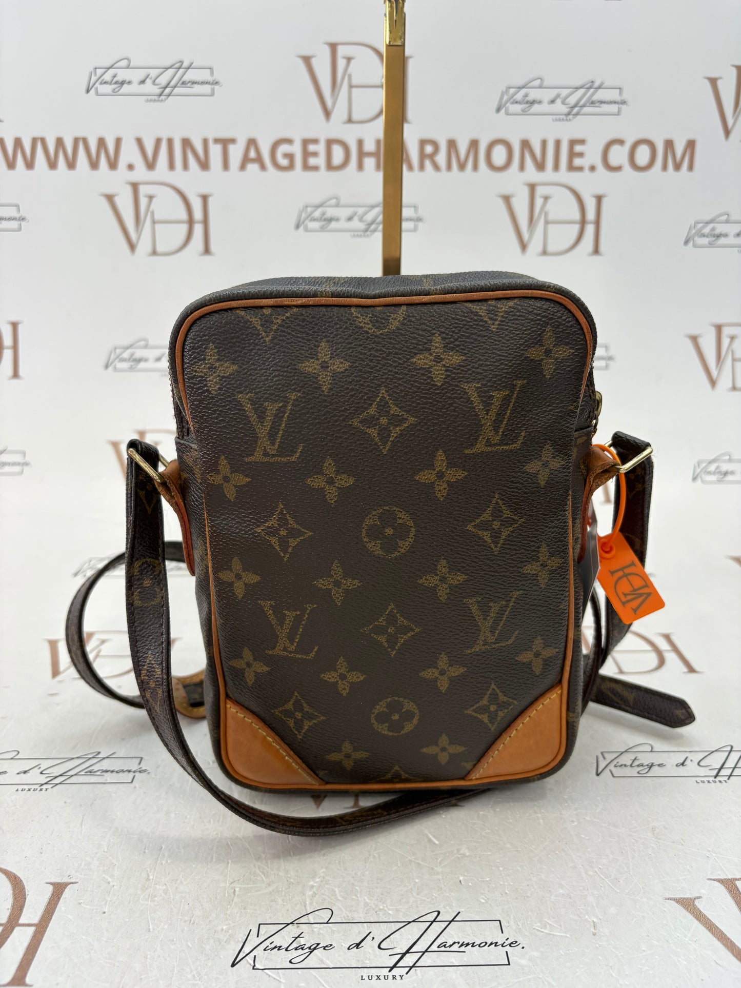 018961 - Louis Vuitton Amazon