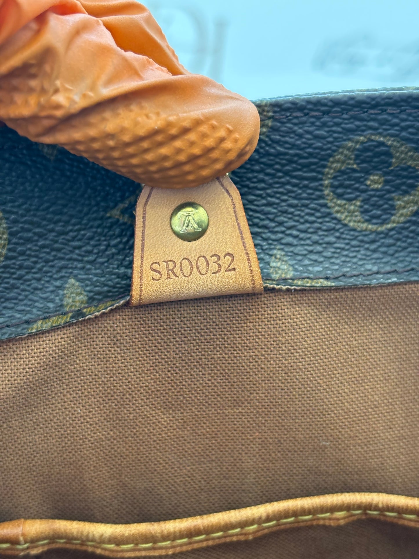 018672 - Louis Vuitton Vavin GM