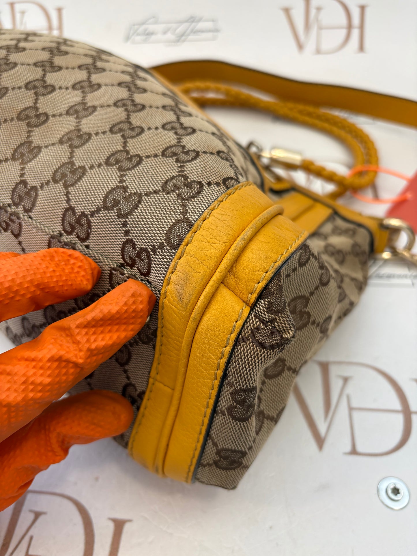 383662 - Gucci Bella