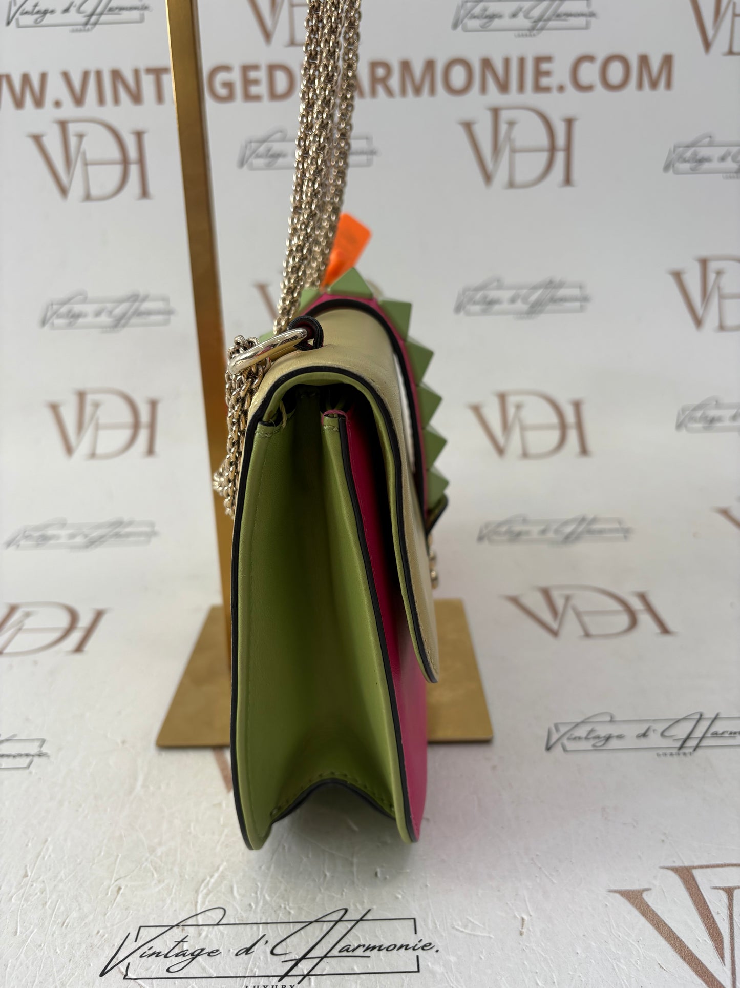 201269 - Valentino Glam Lock
