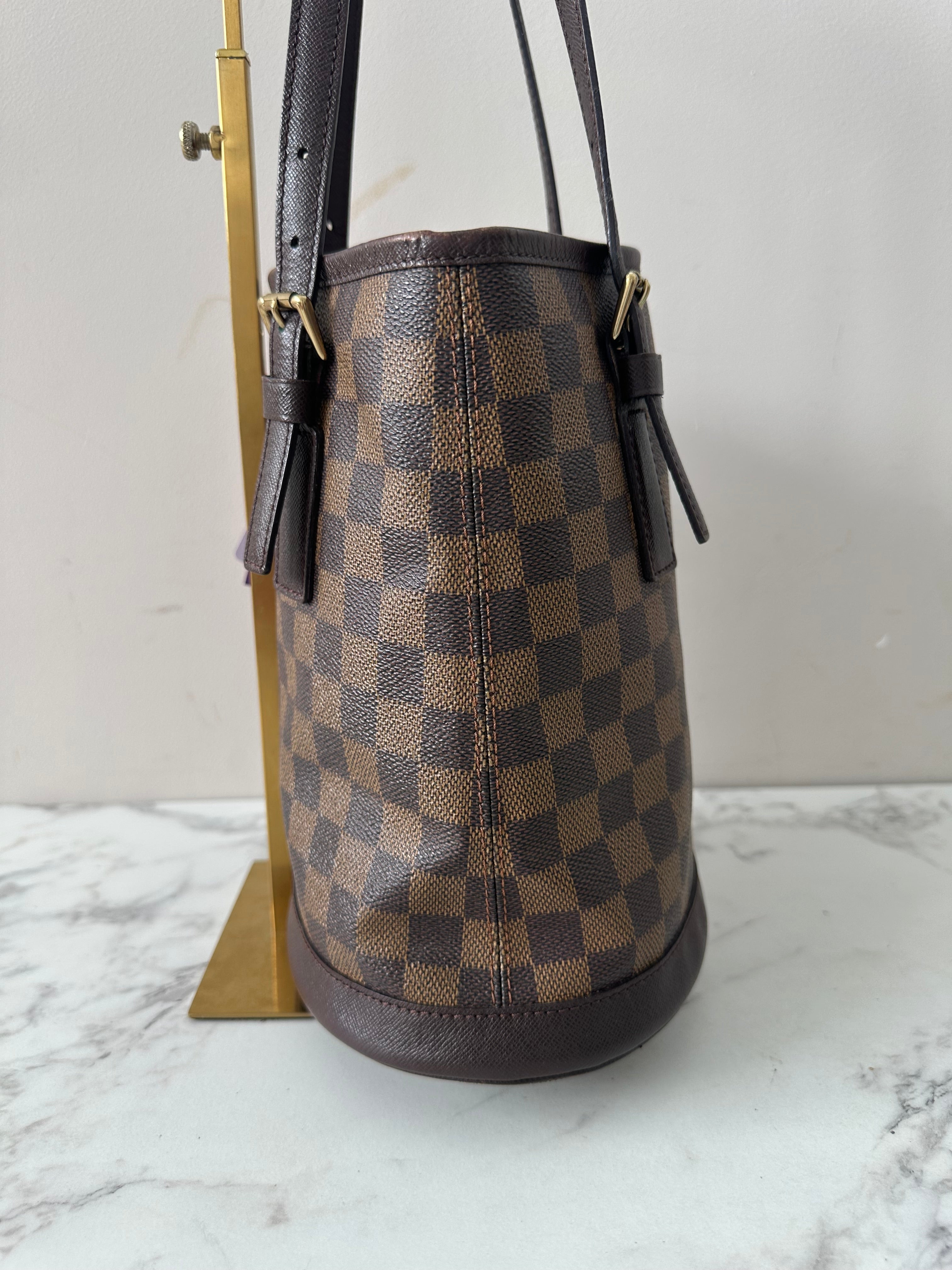 Louis Vuitton Marais