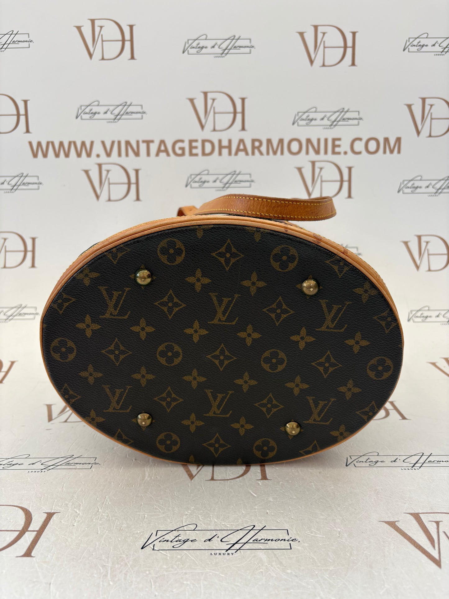 018844 - Louis Vuitton Bucket GM