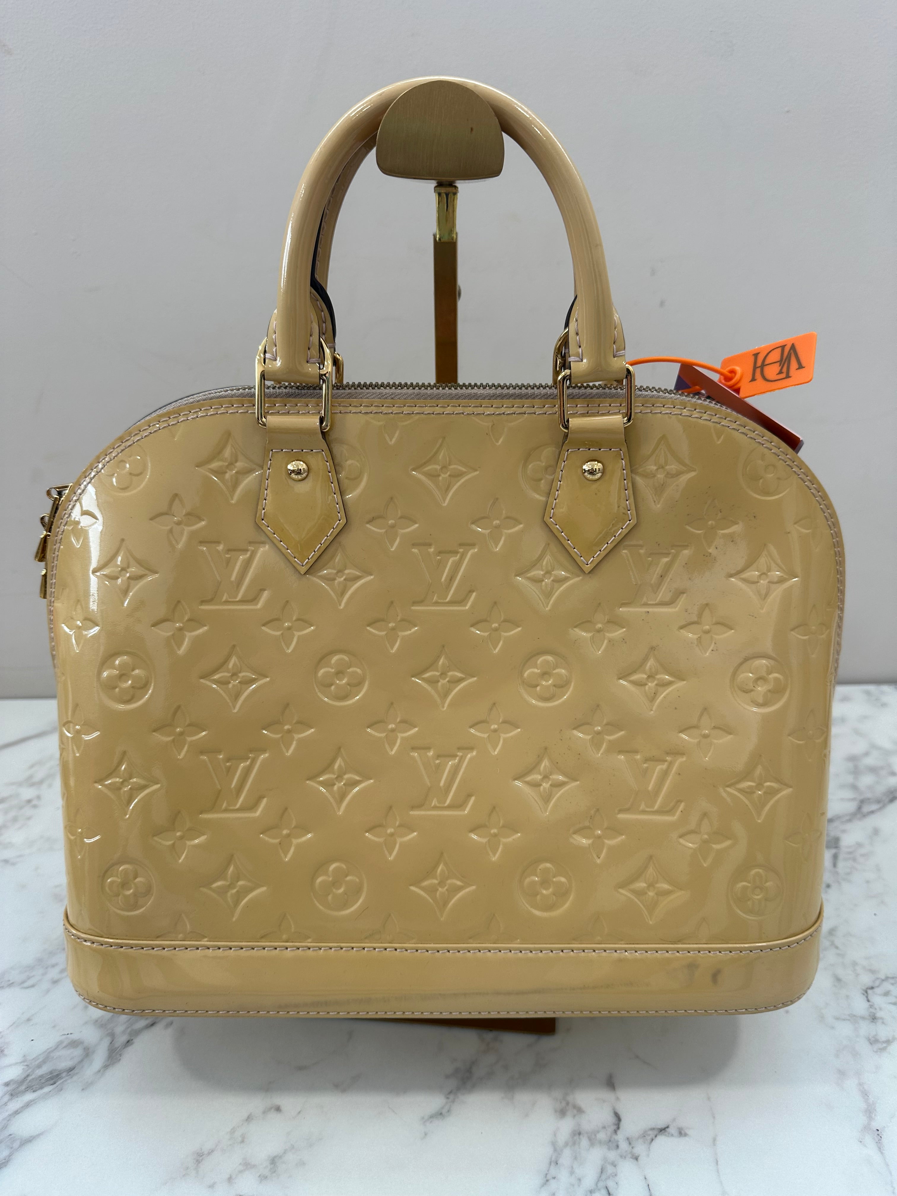 Louis Vuitton Alma Vernis Beige