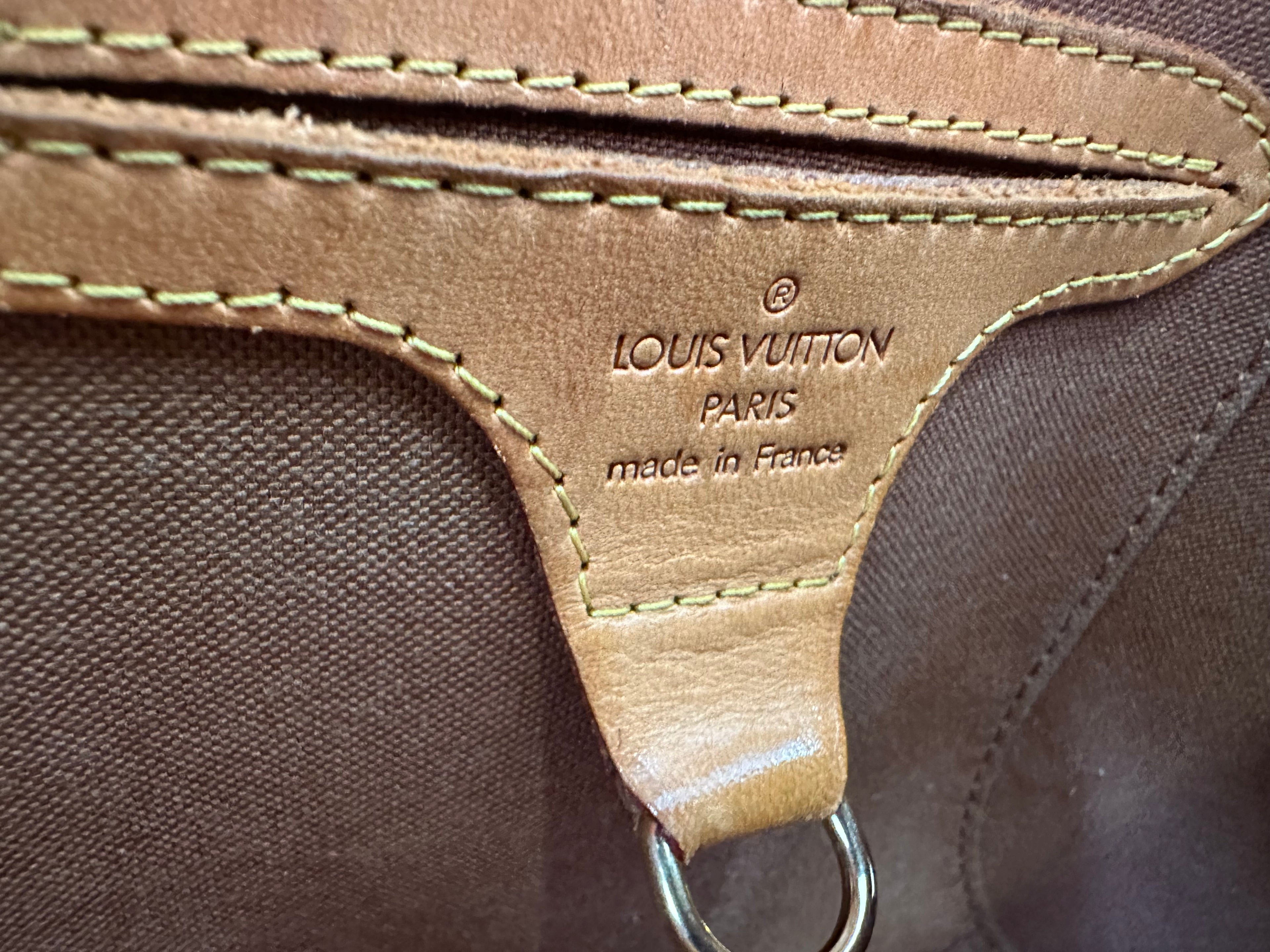 Louis Vuitton Ellipse PM