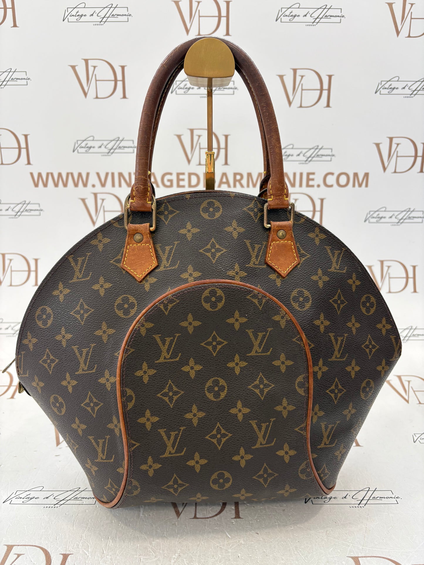 018296 - Louis Vuitton Ellipse MM
