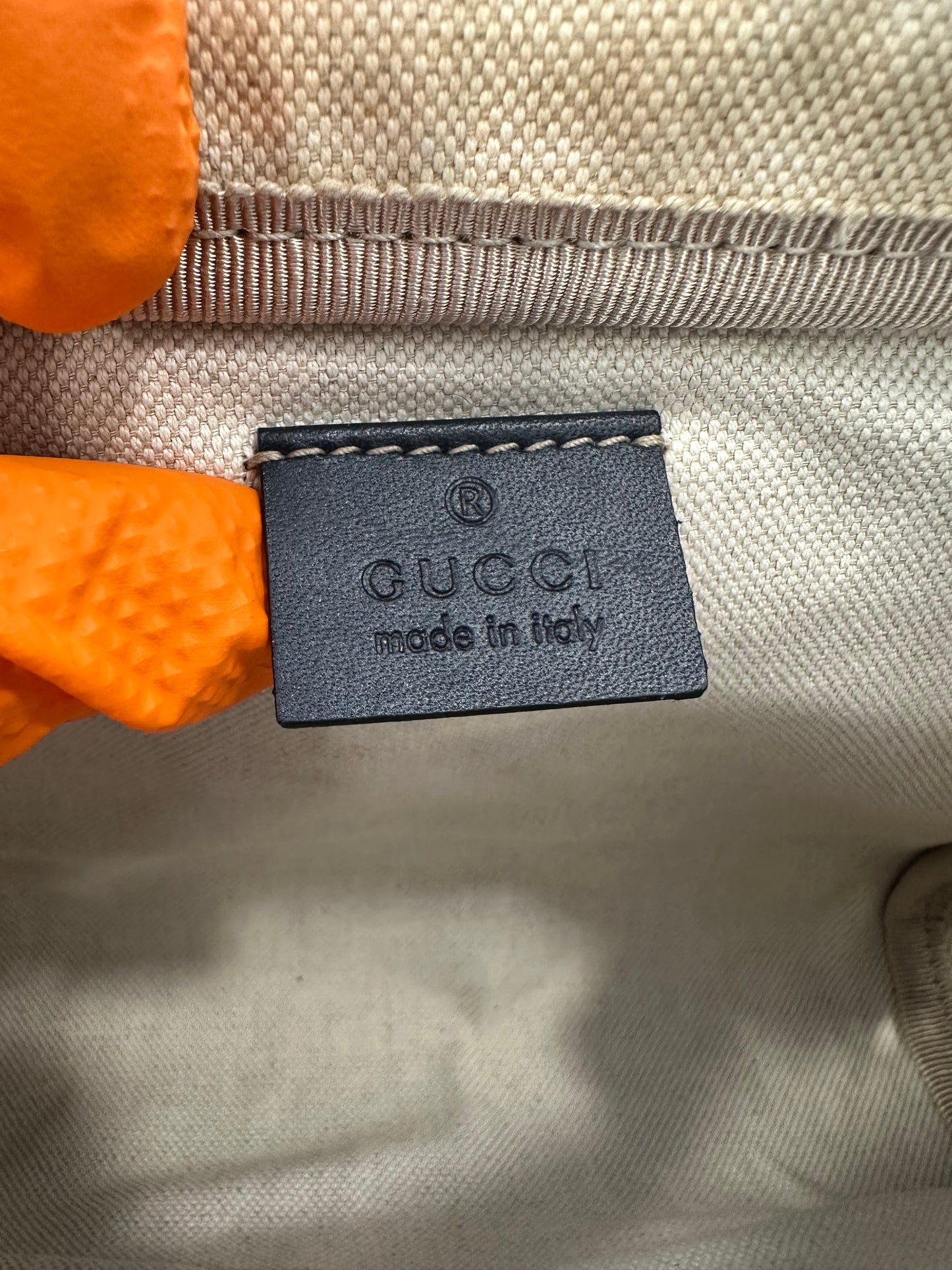 382303 - Gucci Pochette