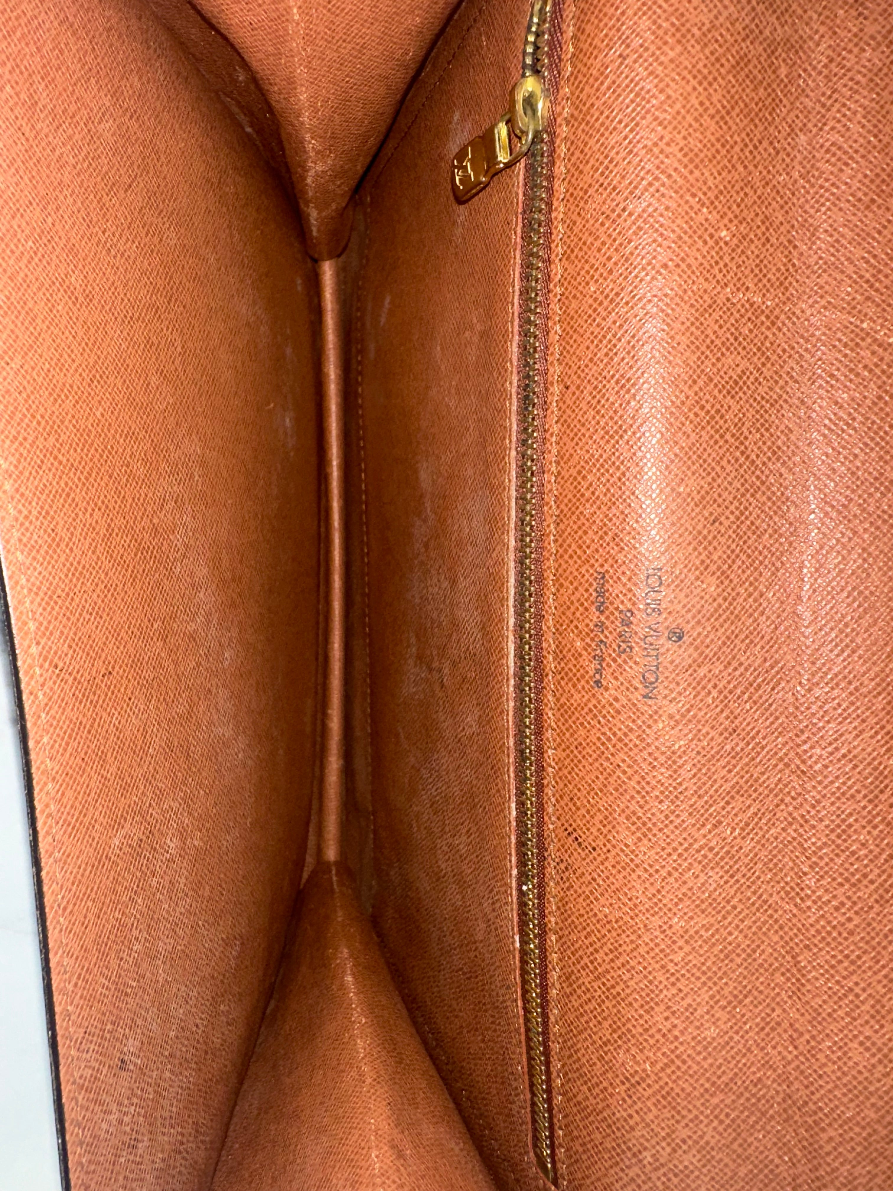 Louis Vuitton Monceau 28