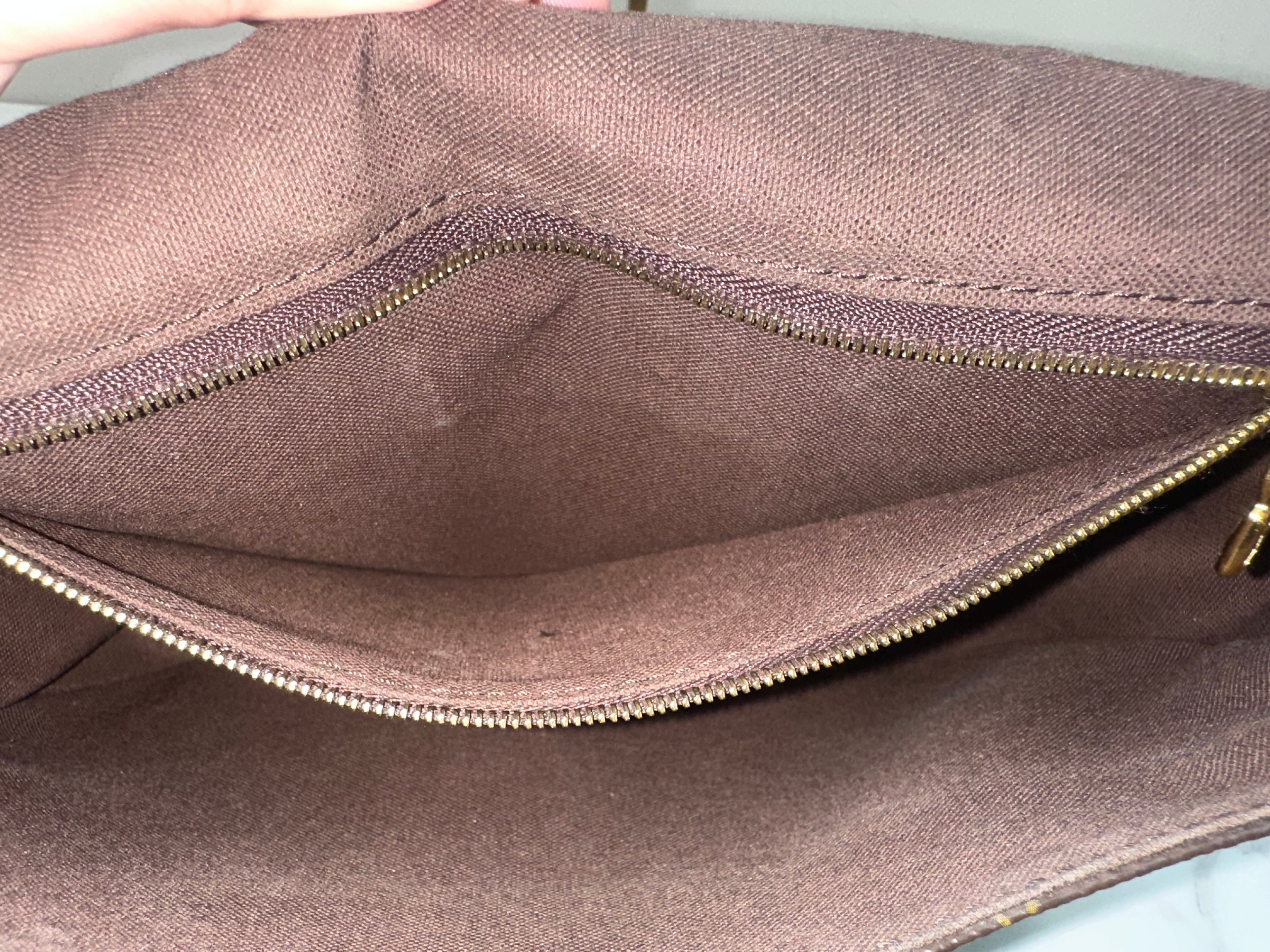 Louis Vuitton Menilmontant PM