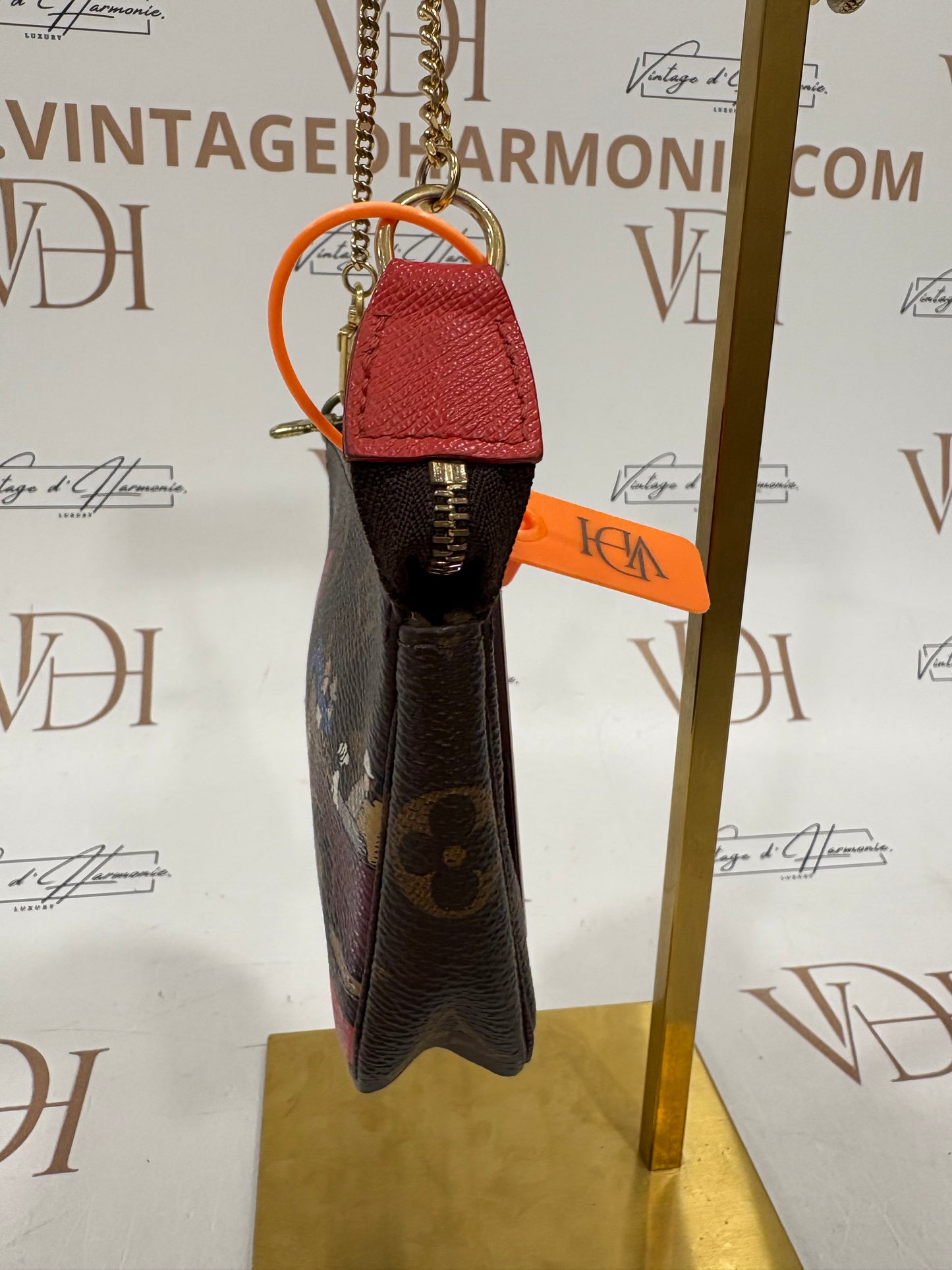 383268 - Louis Vuitton Pochette Accessoires