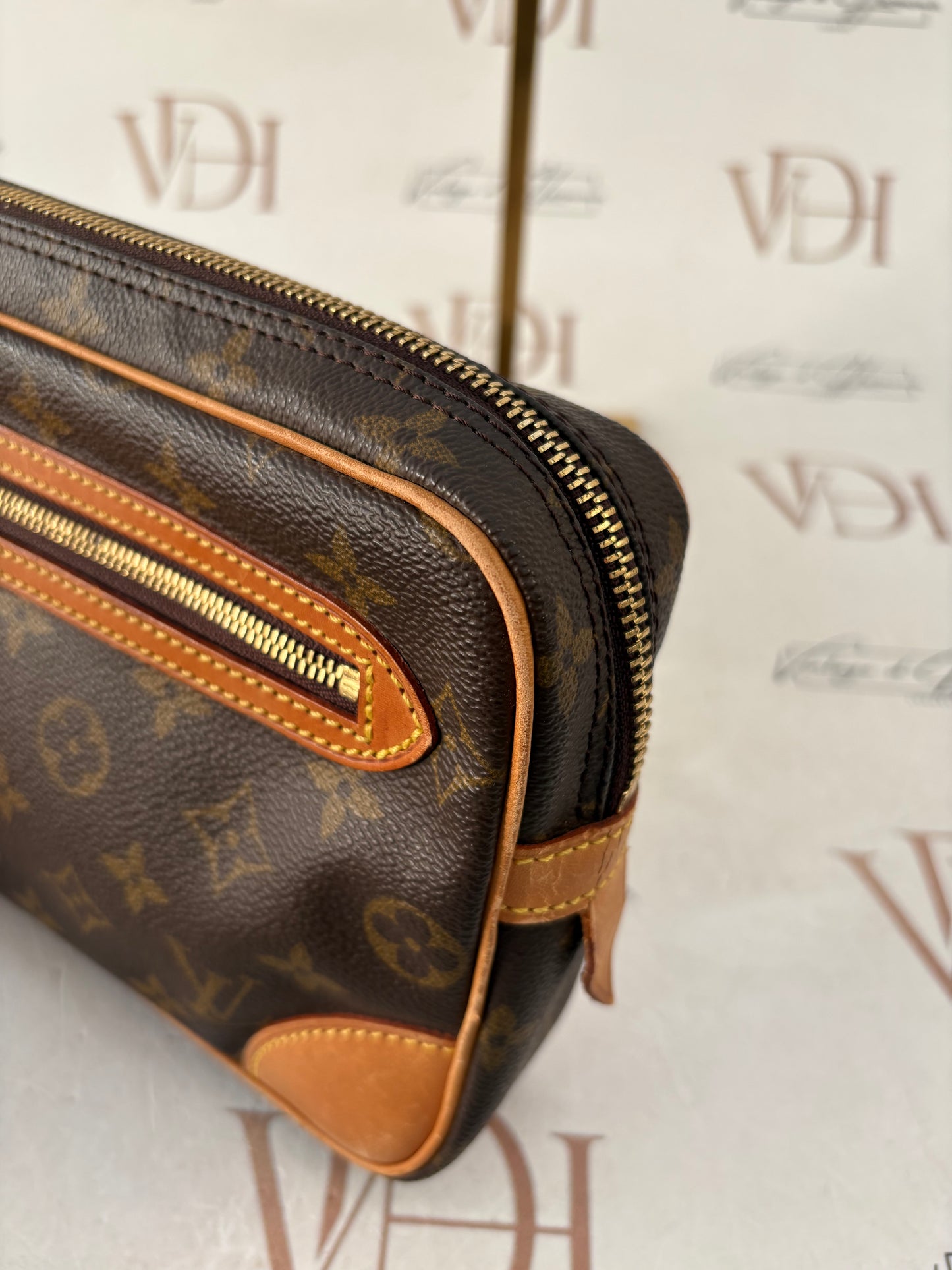 018939 - Louis Vuitton Dragonne GM