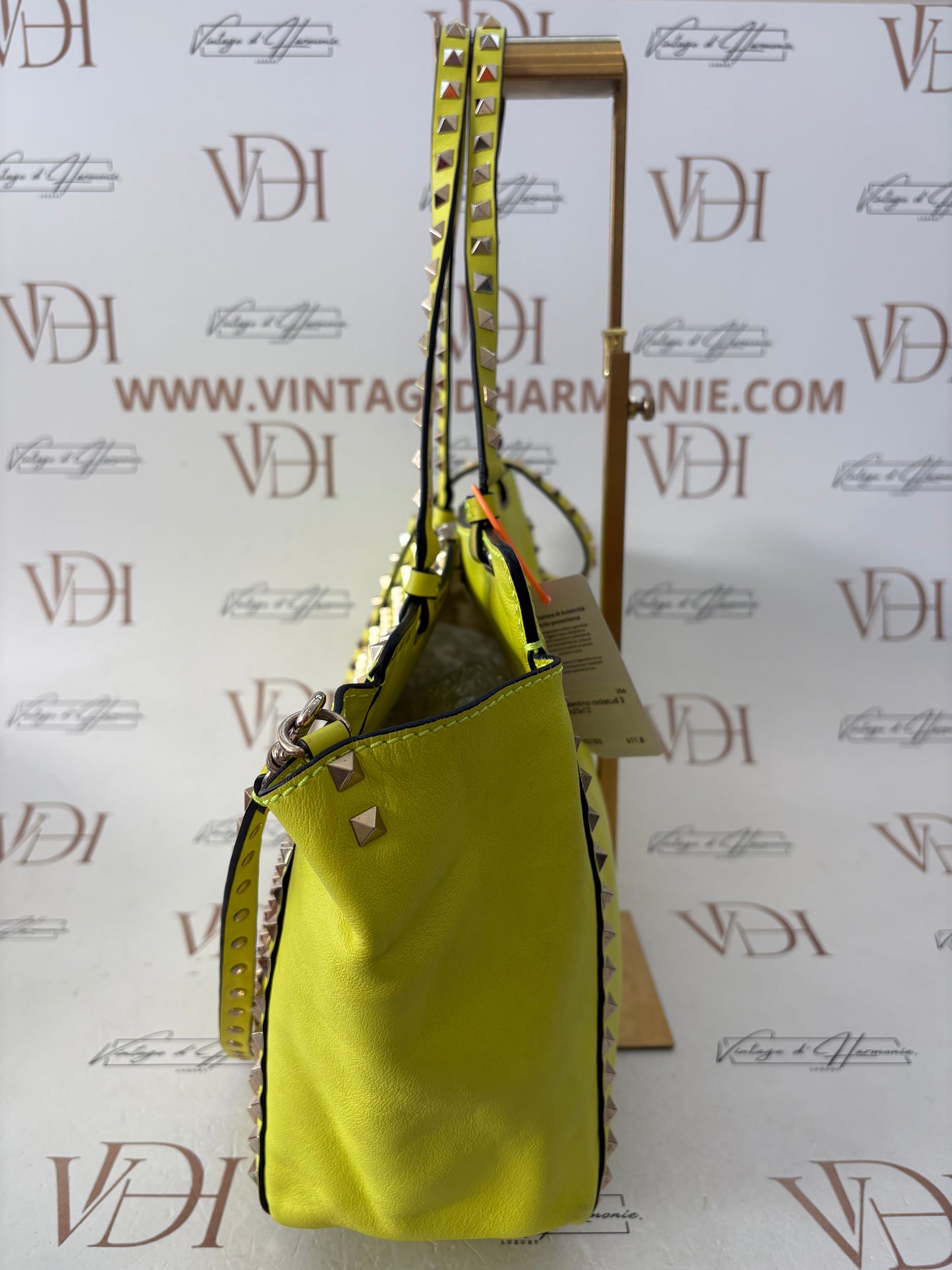 383783 - Valentino Rockstud