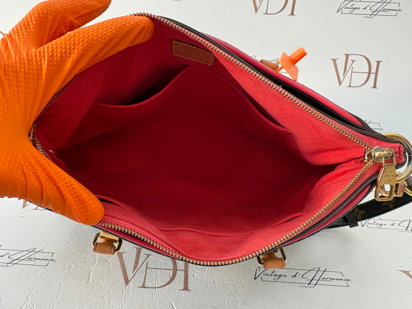383313 - Louis Vuitton Pallas
