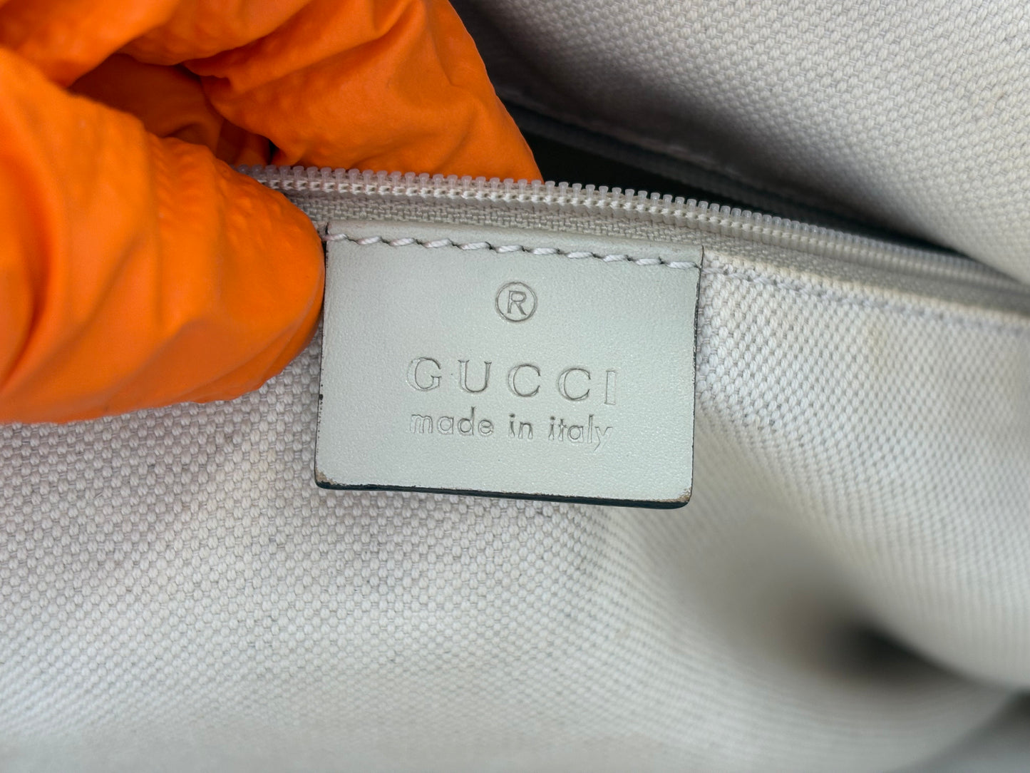 201052 - Gucci Sukey