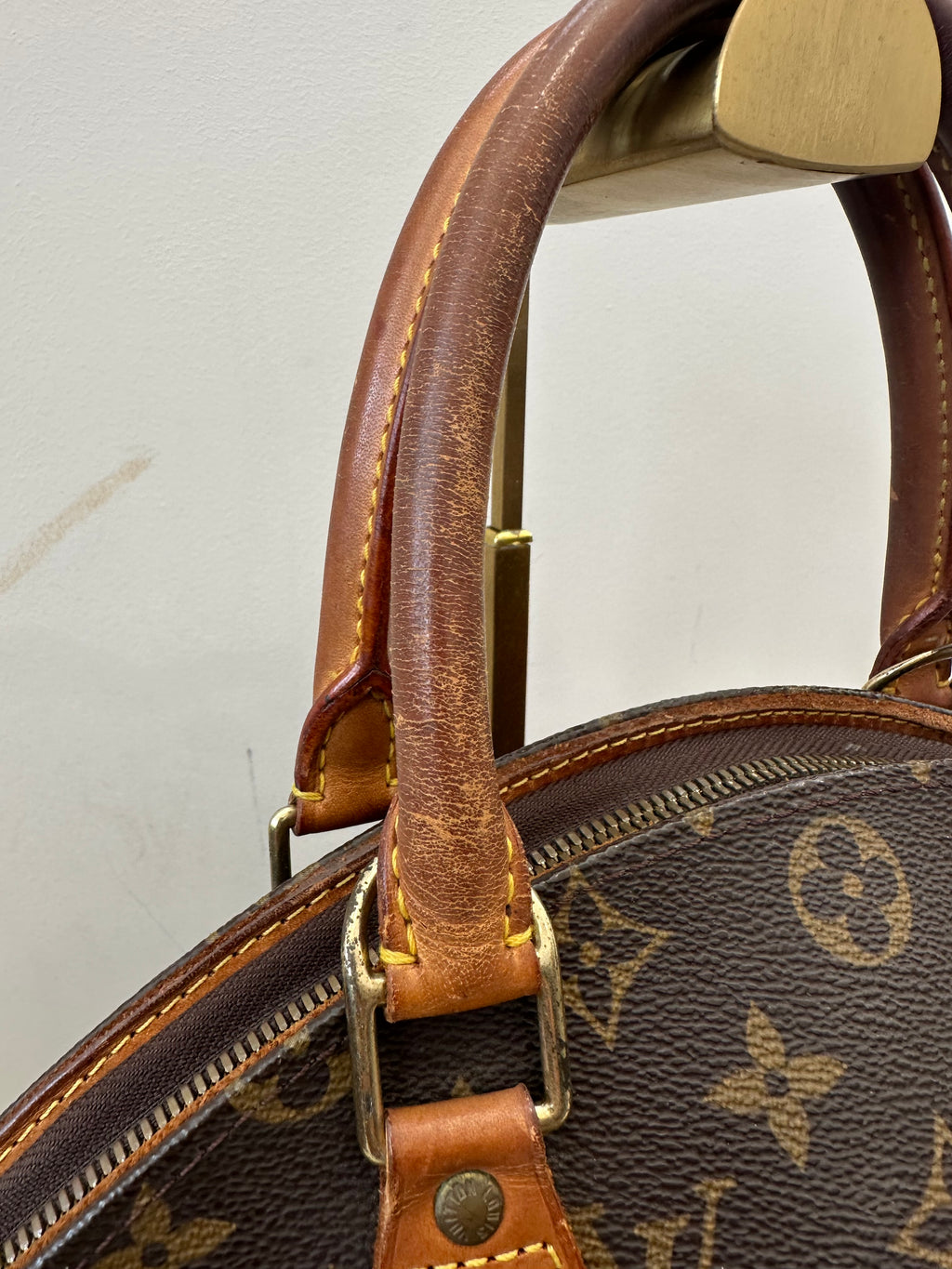 Louis Vuitton Ellipse MM