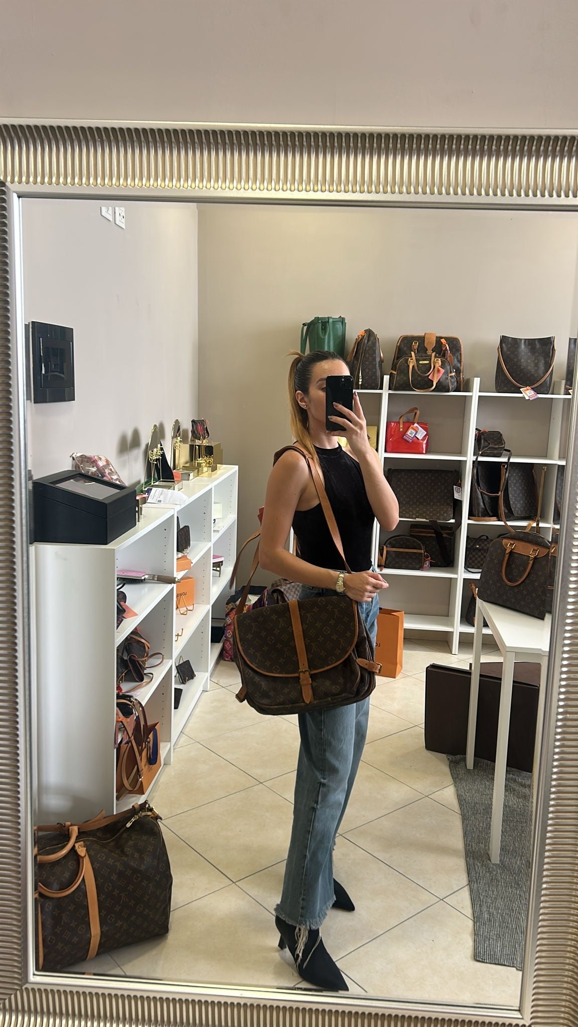 Louis Vuitton Saumur 35