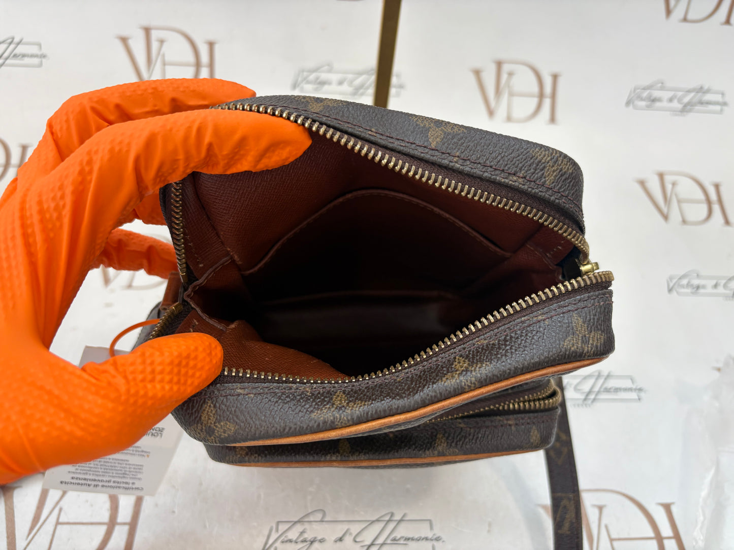 018961 - Louis Vuitton Amazon
