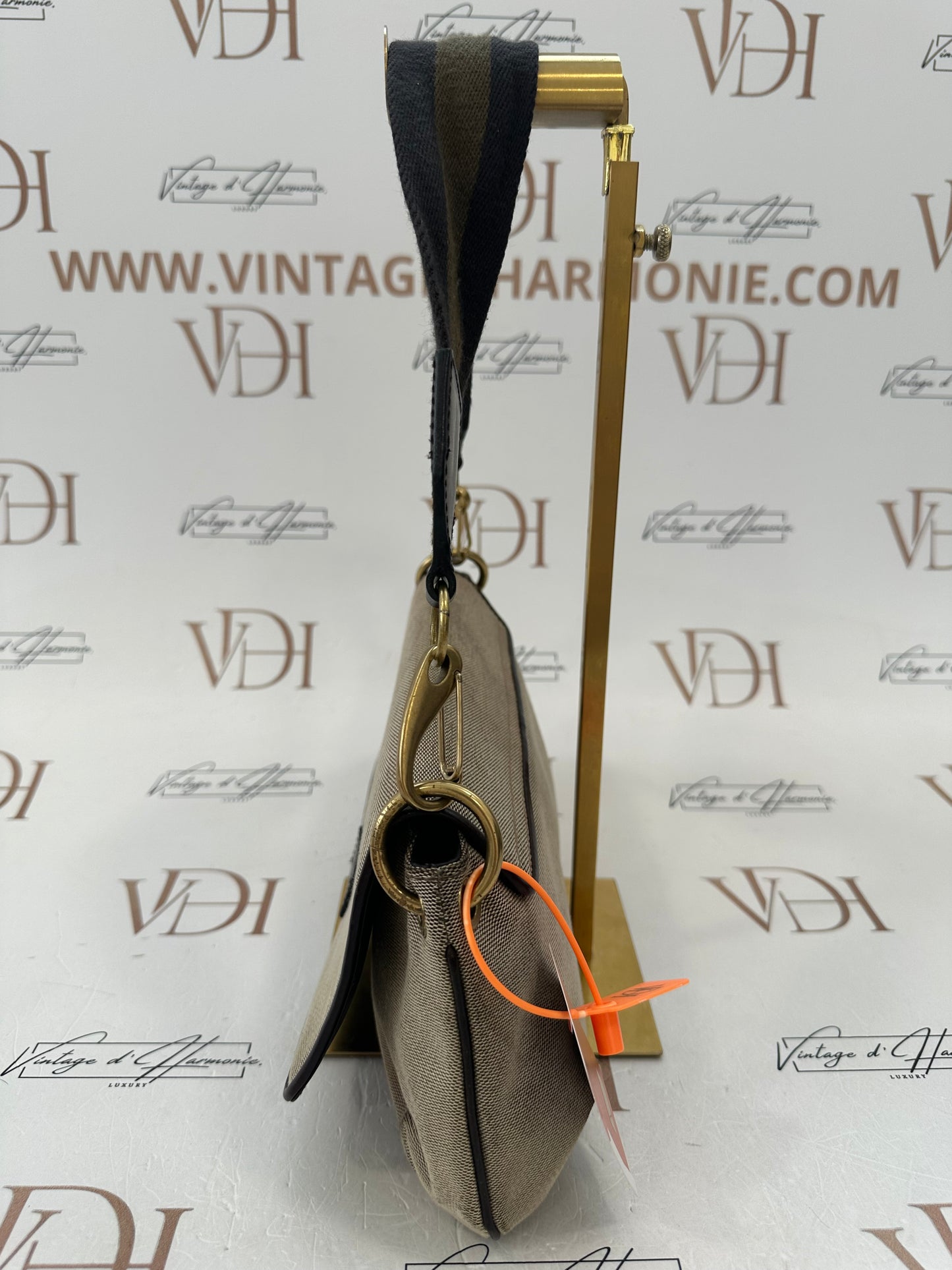382300 - Gucci Vintage