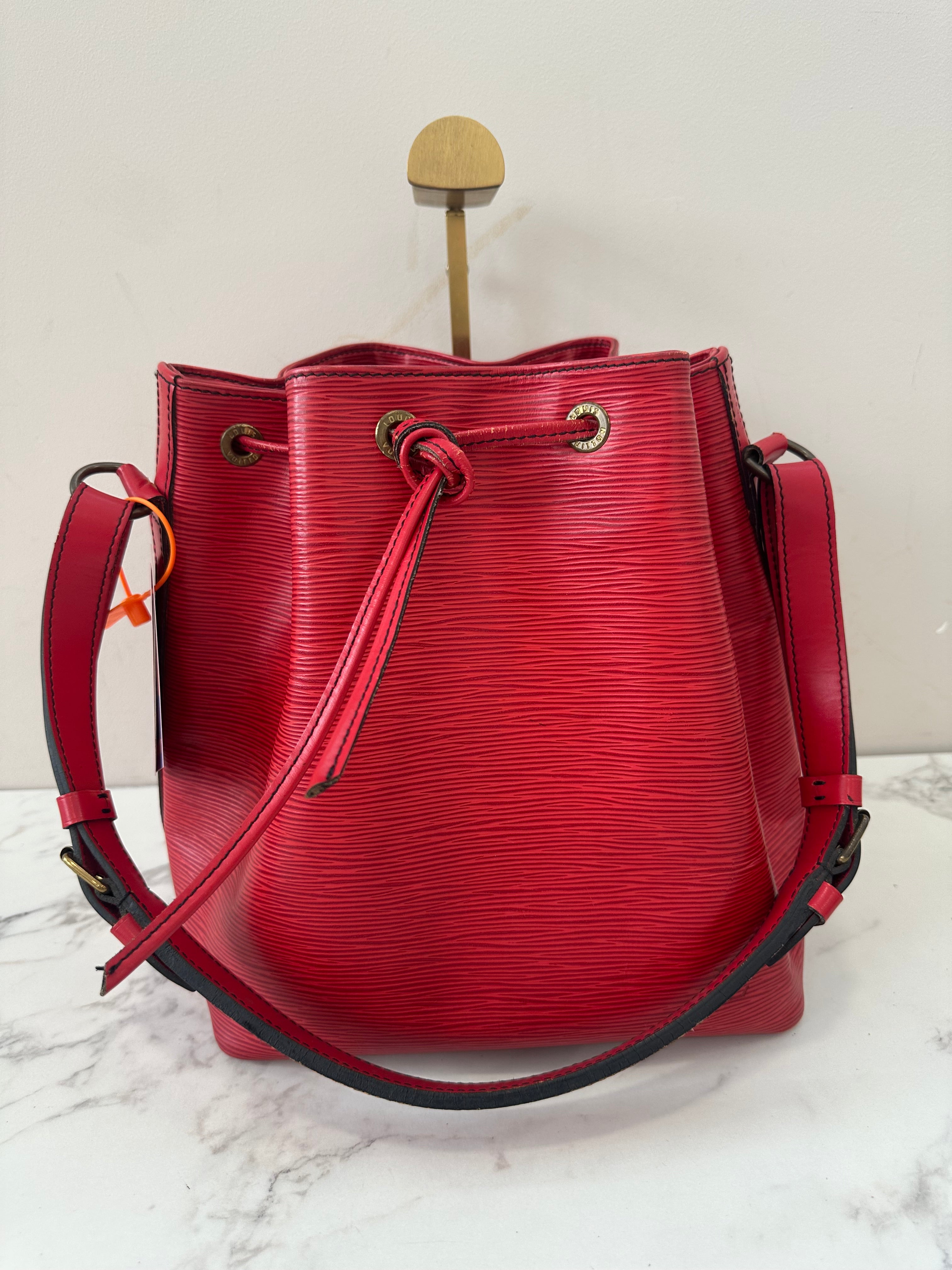 Louis Vuitton Noé Epi Red