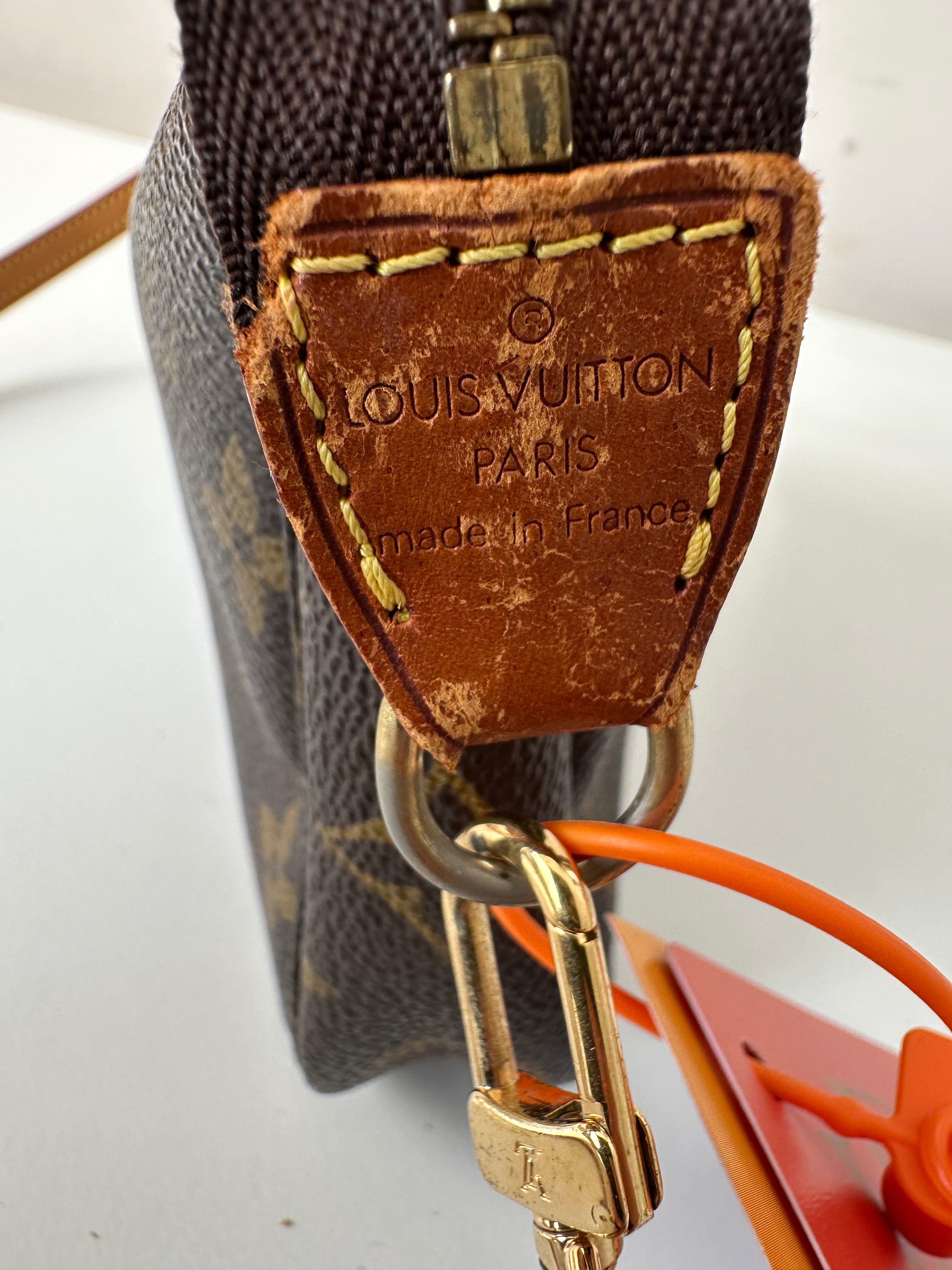 Louis Vuitton Pochette